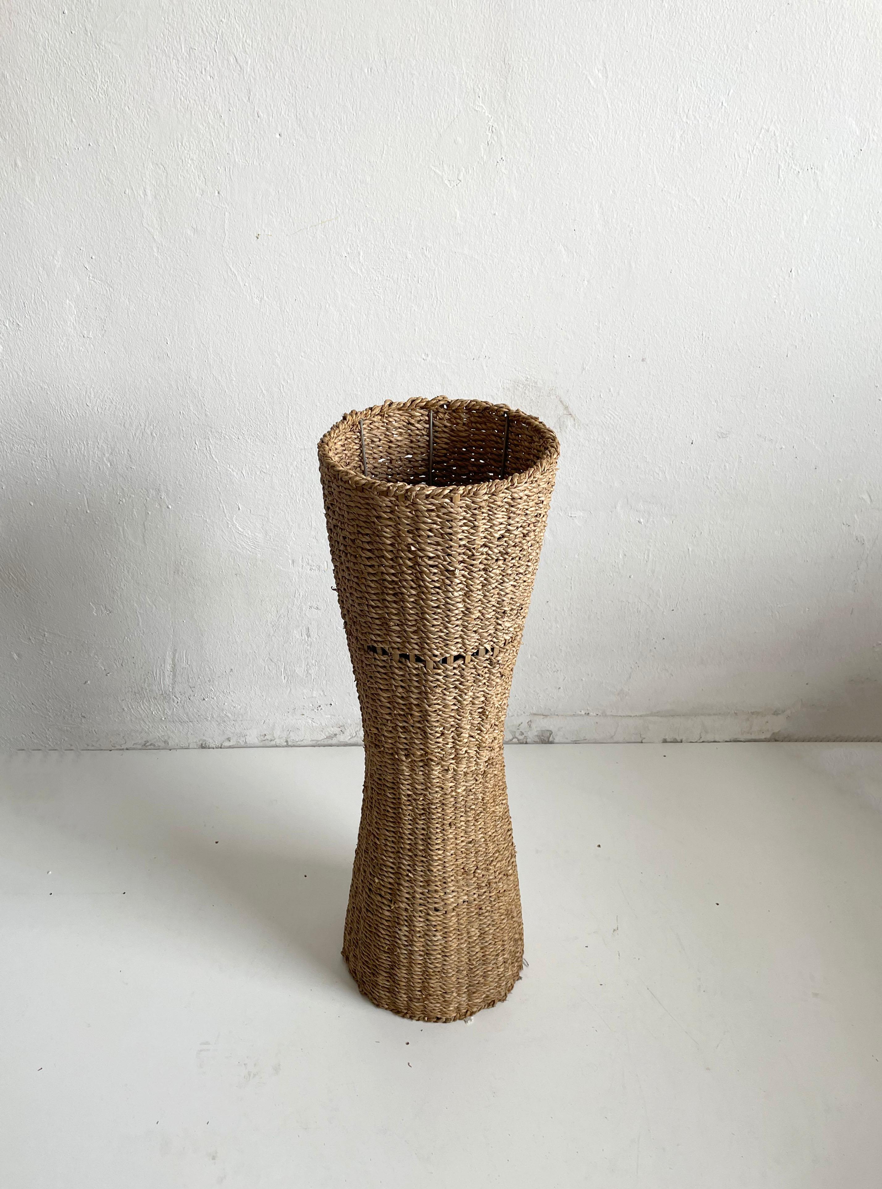 Organic Modern Mid Century Handwoven Banana Leaf Flower Pot Stand, Italy 1970s For Sale