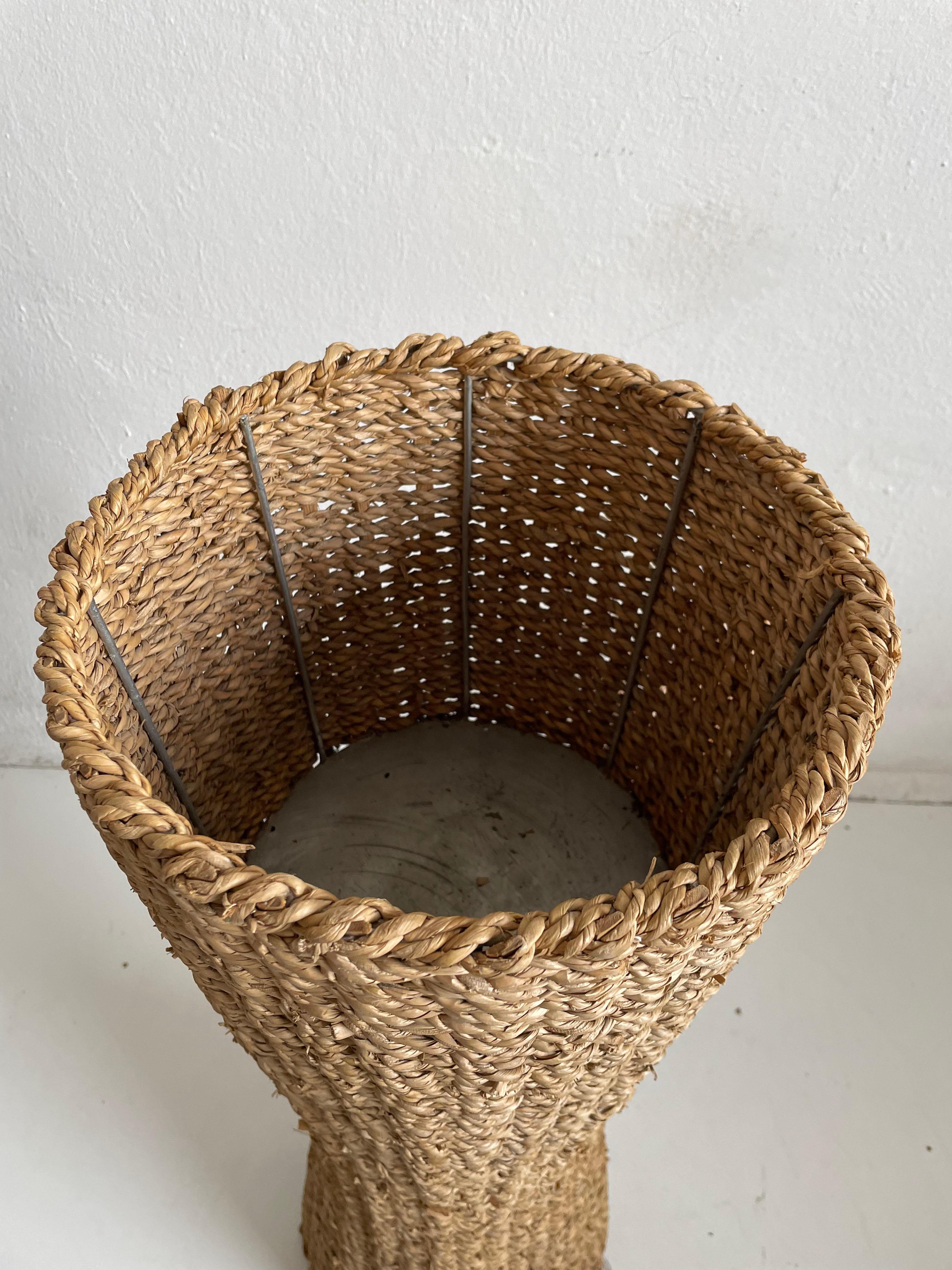 20th Century Mid Century Handwoven Banana Leaf Flower Pot Stand, Italy 1970s For Sale