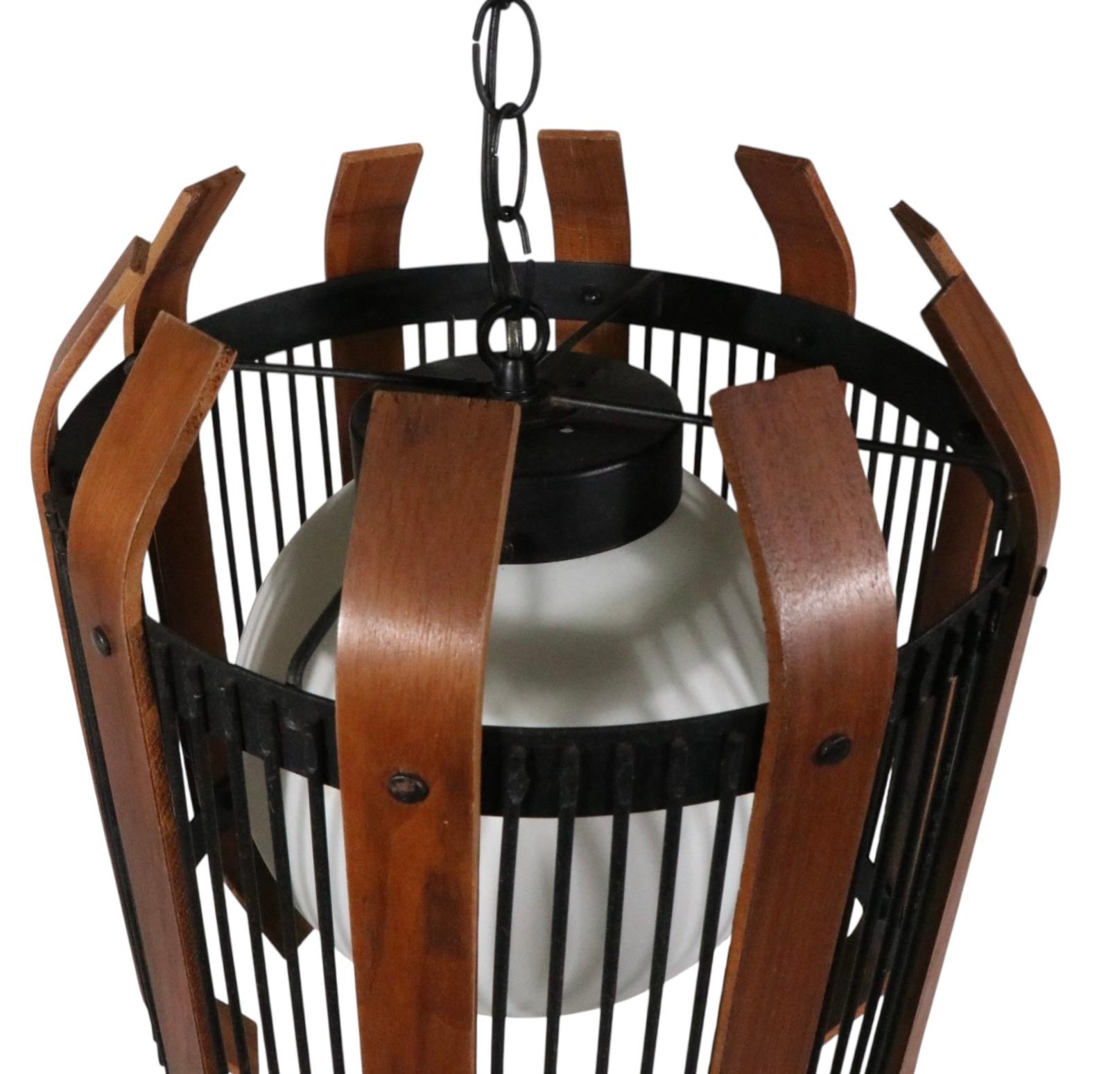 Lampadario a gabbia sospeso di metà secolo, anni '50 ca. in vendita 4