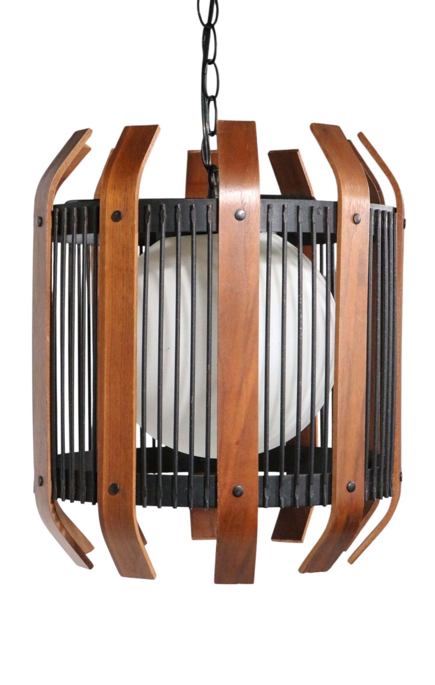 XX secolo Lampadario a gabbia sospeso di metà secolo, anni '50 ca. in vendita