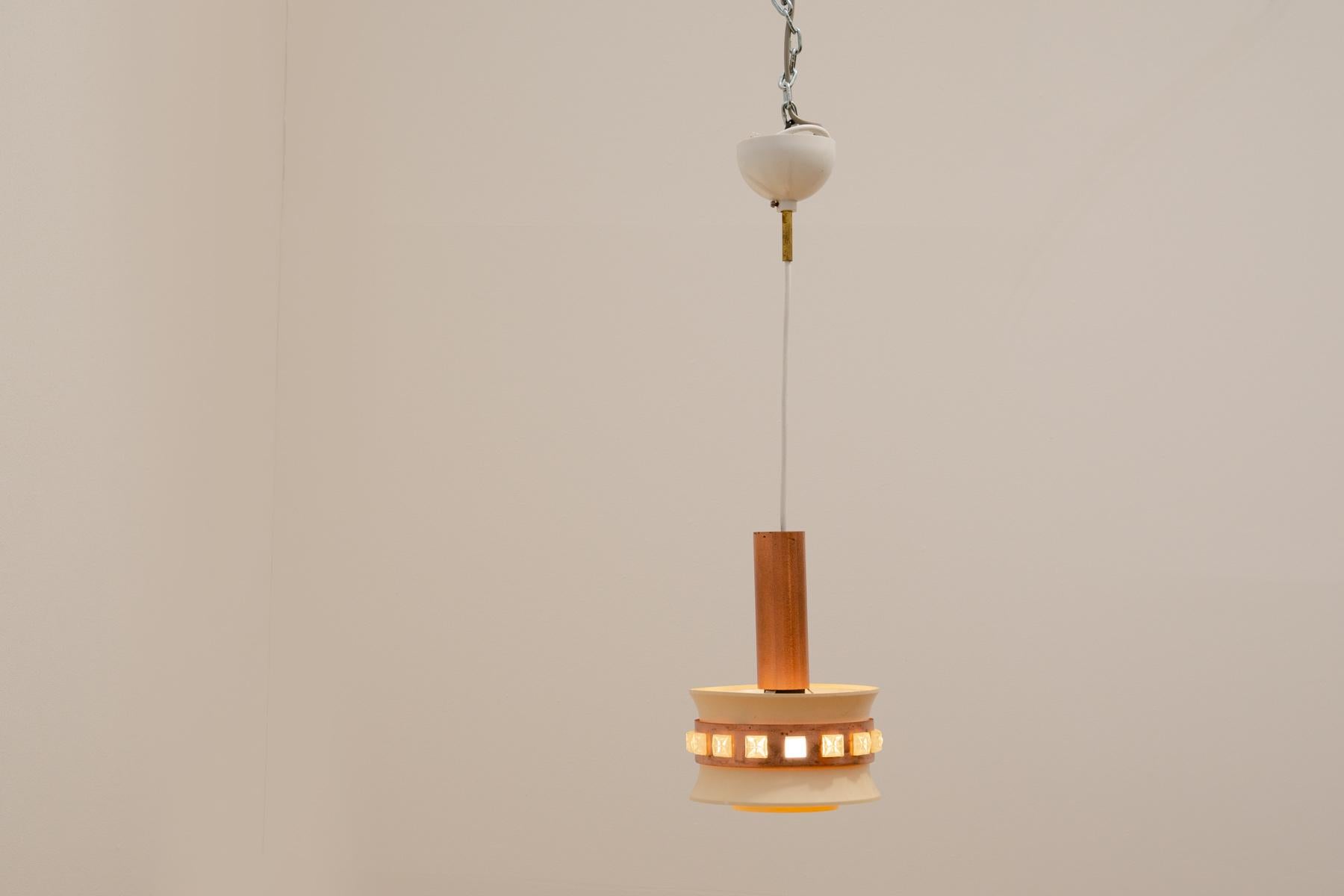 Tchèque Lampe suspendue du milieu du siècle, Tchécoslovaquie, années 1970 en vente