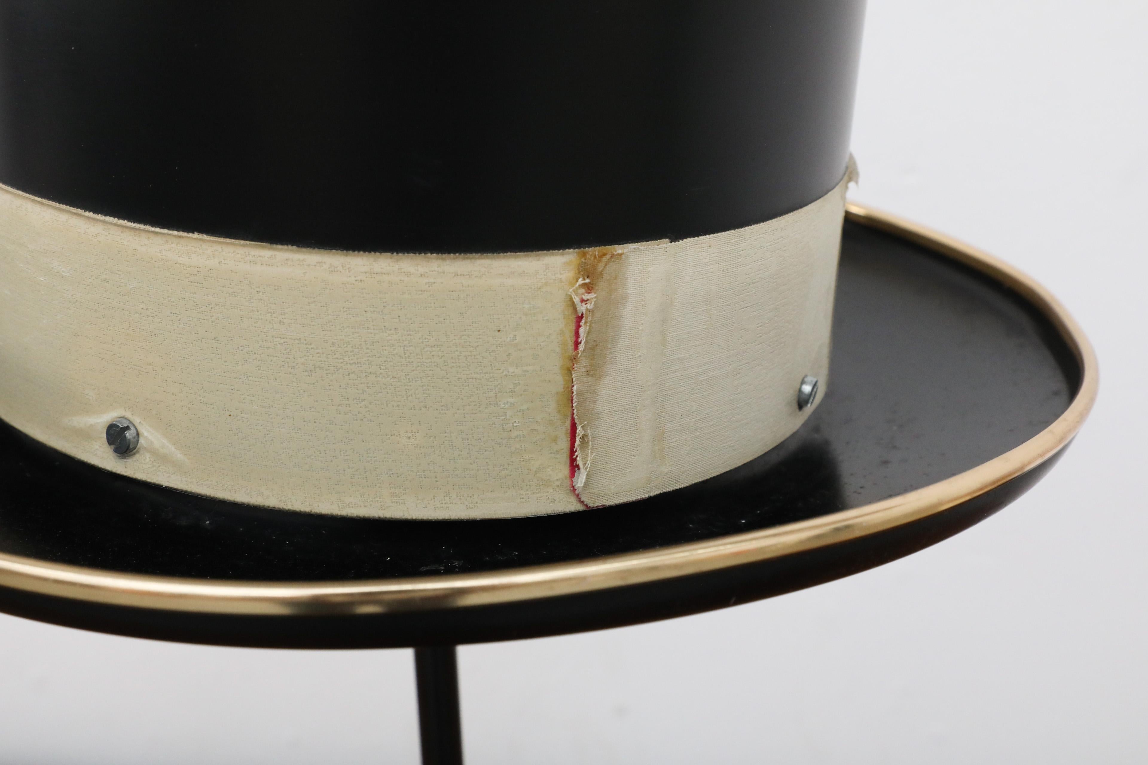 Lampada a cappello di metà secolo di Hans-Agne Jakobsson per Markaryd in nero in vendita 2
