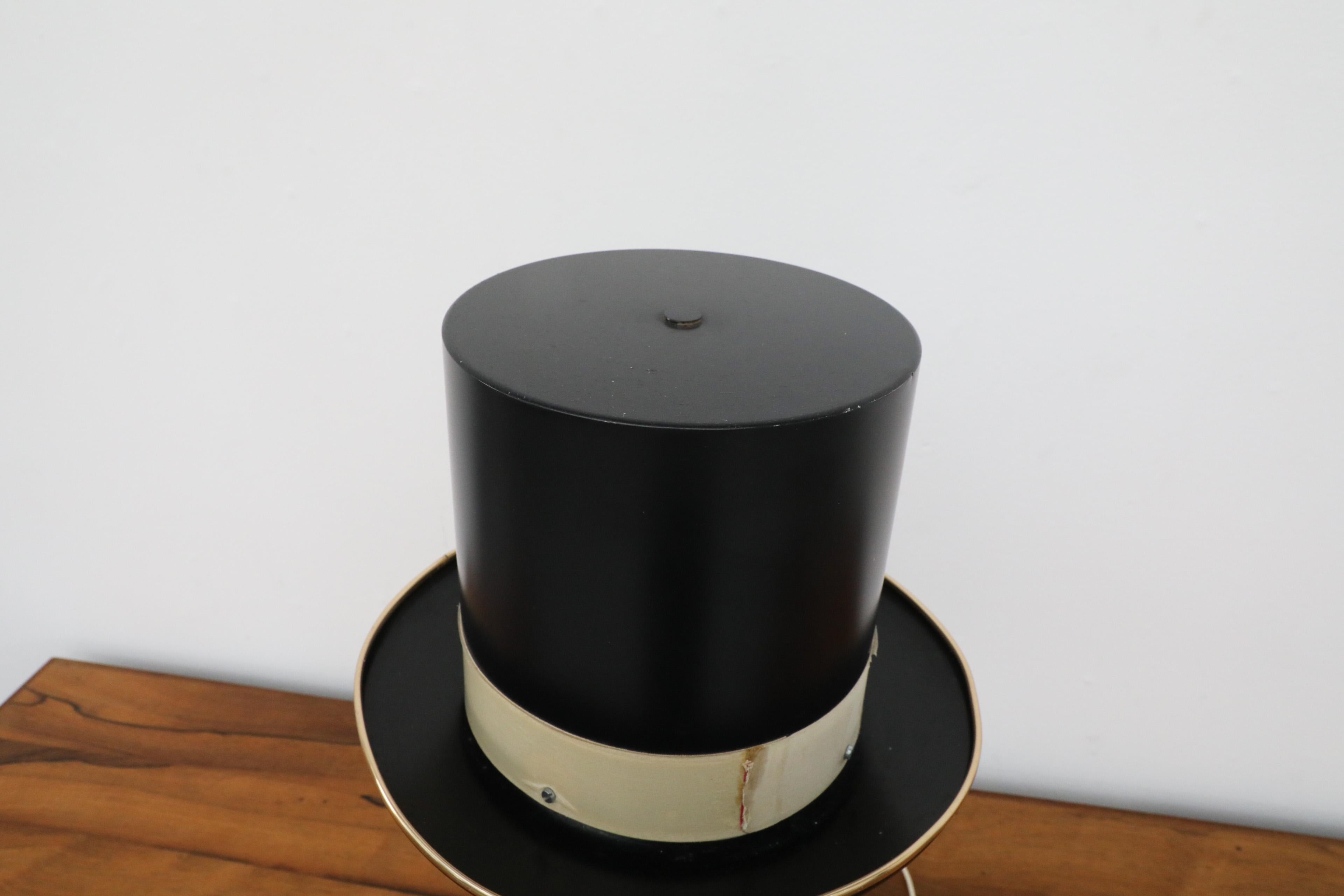 Lampada a cappello di metà secolo di Hans-Agne Jakobsson per Markaryd in nero in vendita 1