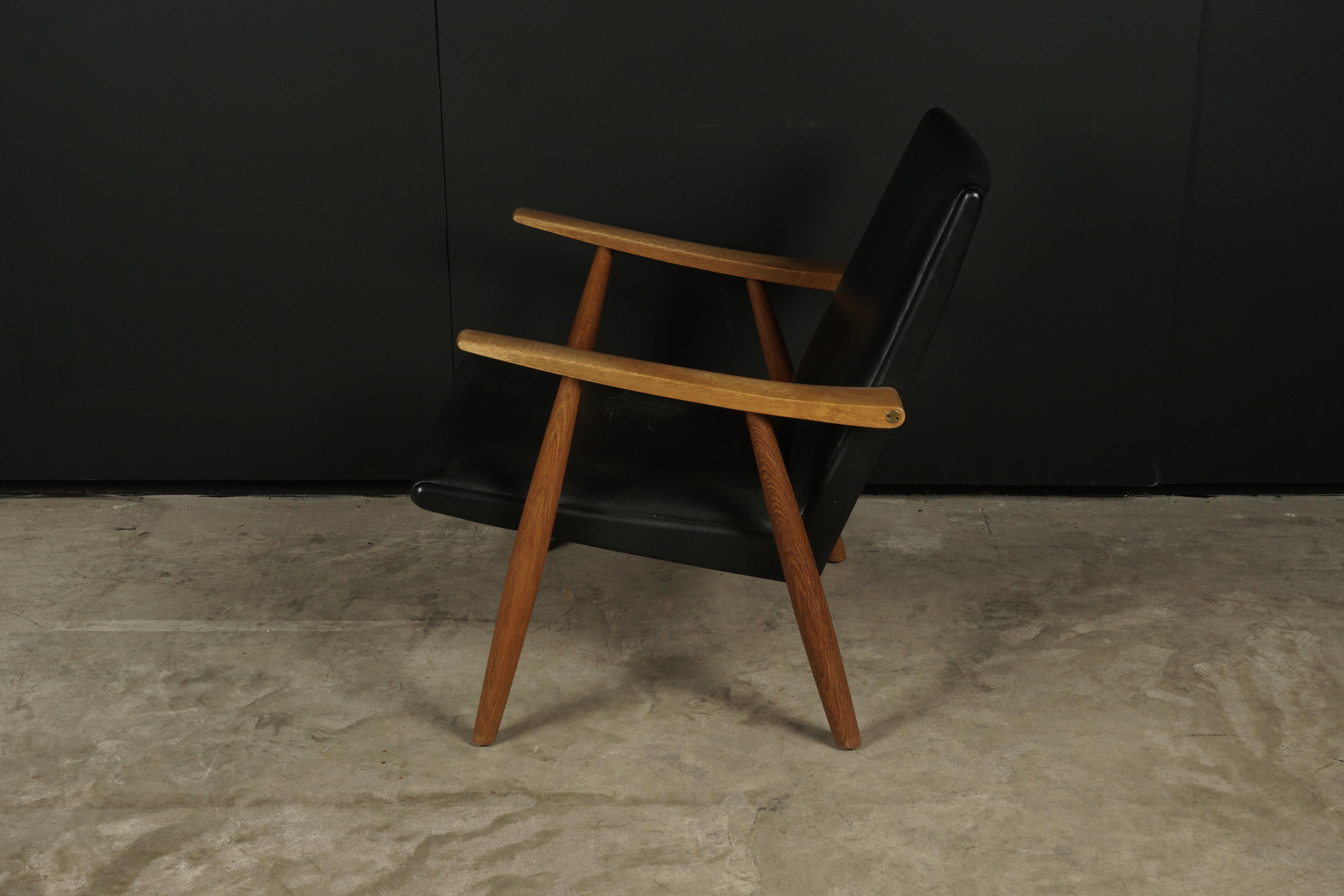 European Vintage Hans Wegner Lounge Chair, Model 260, from Denmark, circa 1960