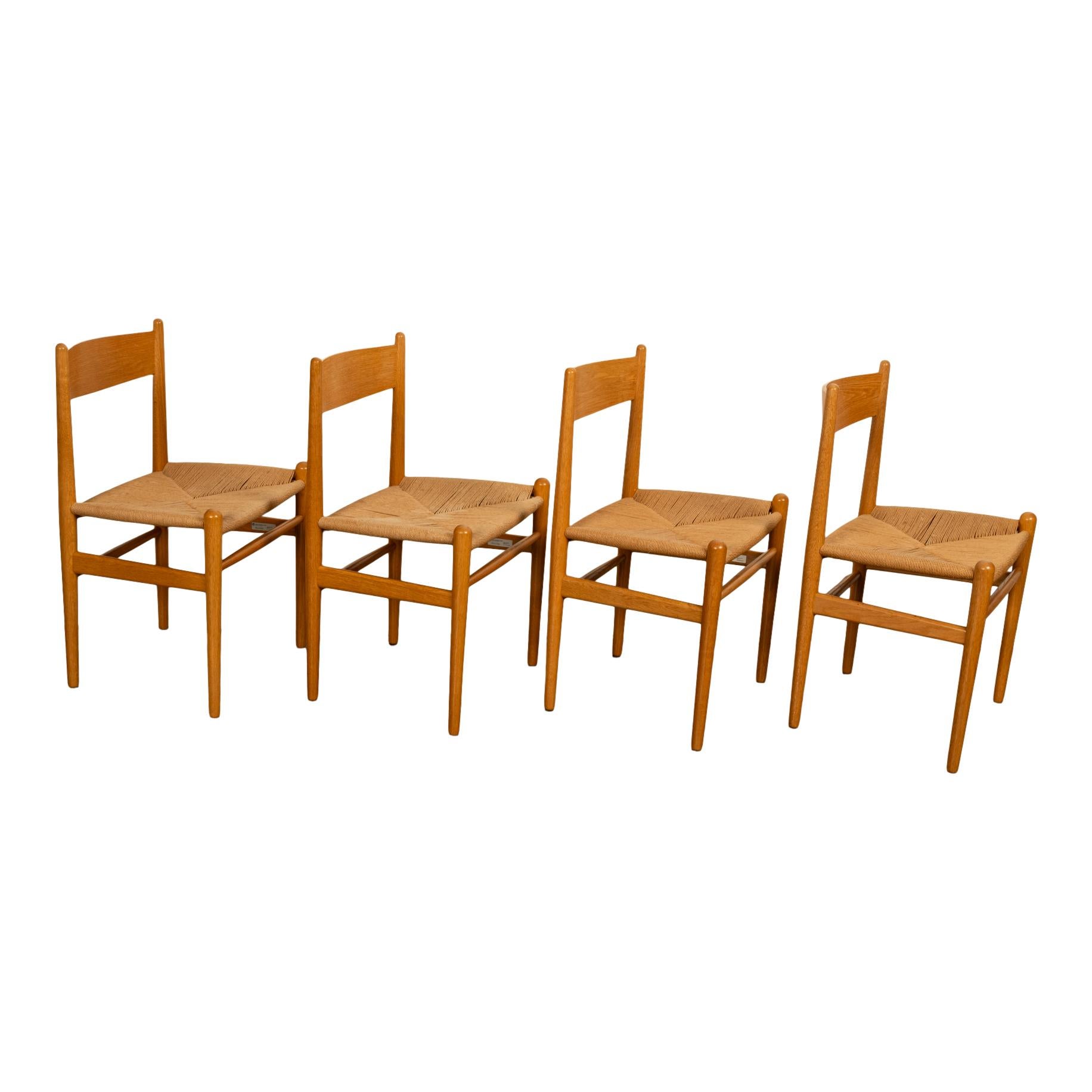 Metà XX secolo Set di 4 sedie da pranzo in faggio danese di metà secolo di Hans Hansen & Søn in vendita
