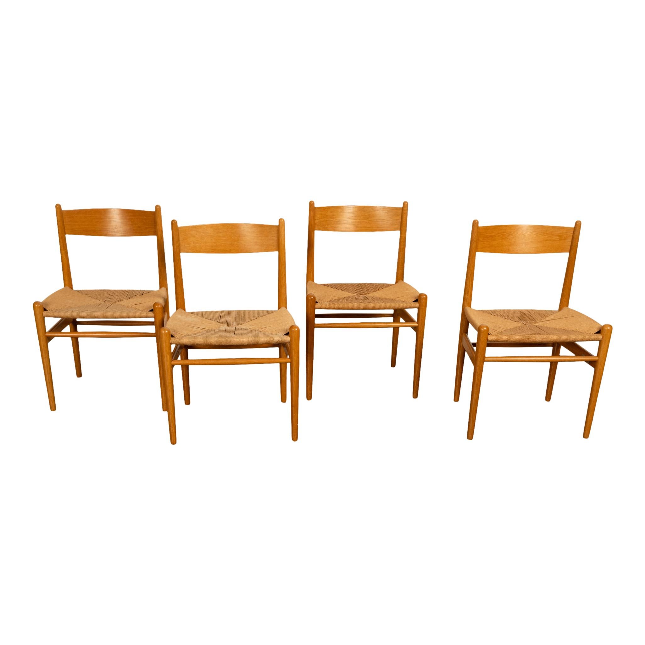 Set di 4 sedie da pranzo in faggio danese di metà secolo di Hans Hansen & Søn in vendita 1
