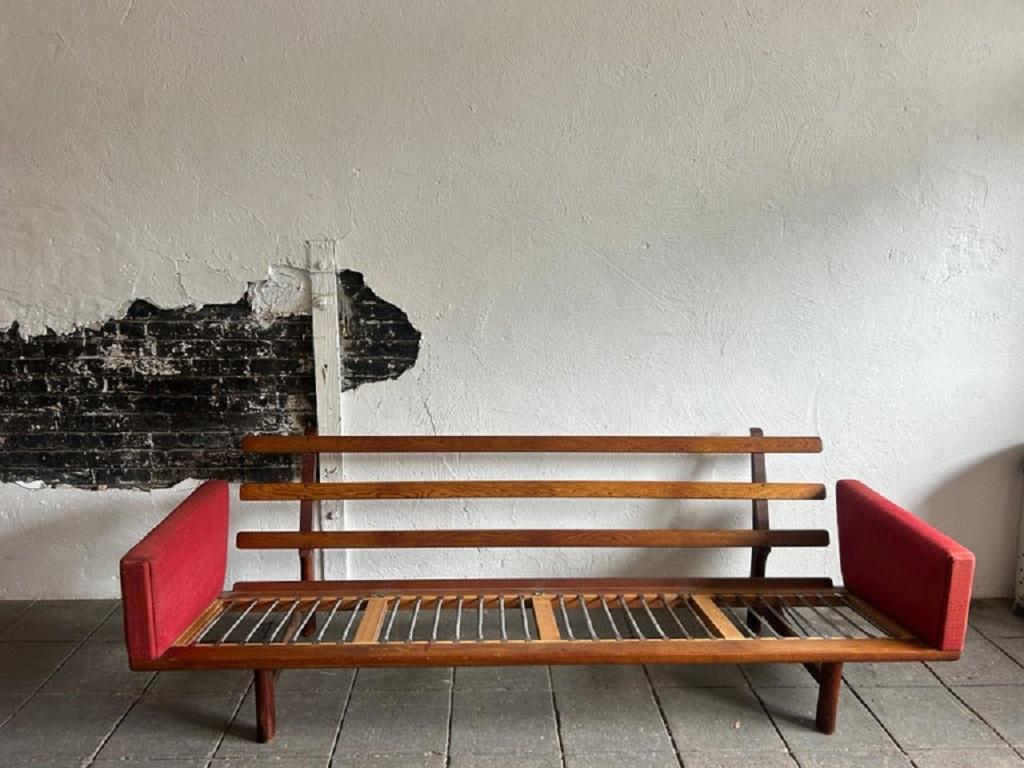 20th Century Mid century Hans Wegner Sofa GE-236/4 GETAMA Solid Oak Frame For Sale