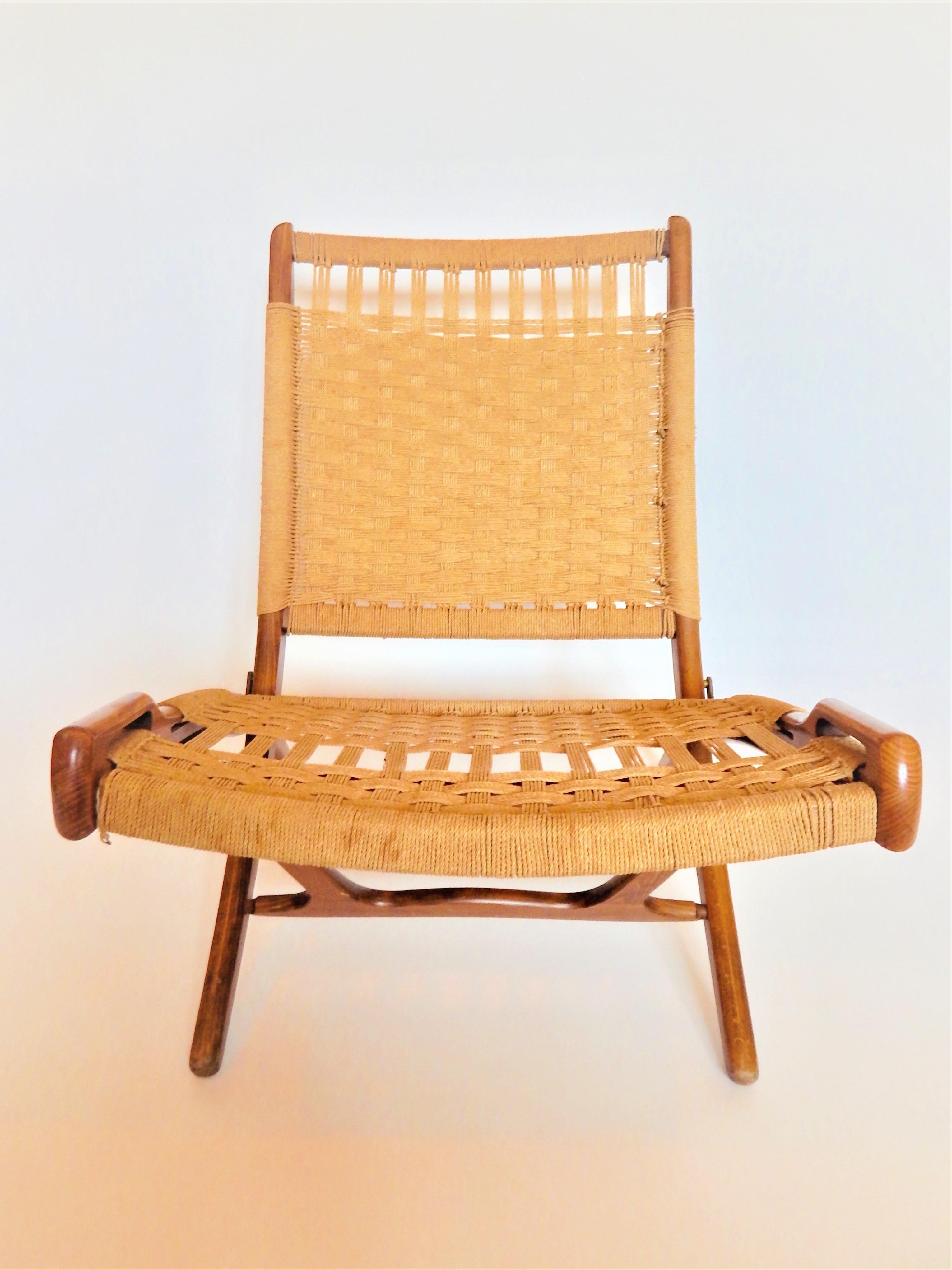 folding woven chair