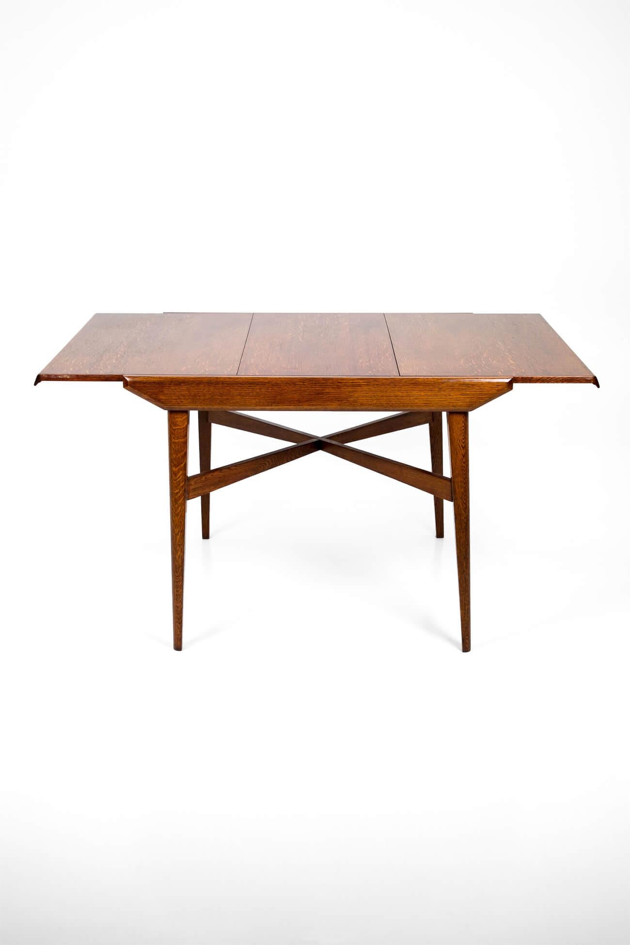 Mid Century Harris Lebus Extending Golden Oak Dining Table, 1950s In Good Condition In Faversham, GB