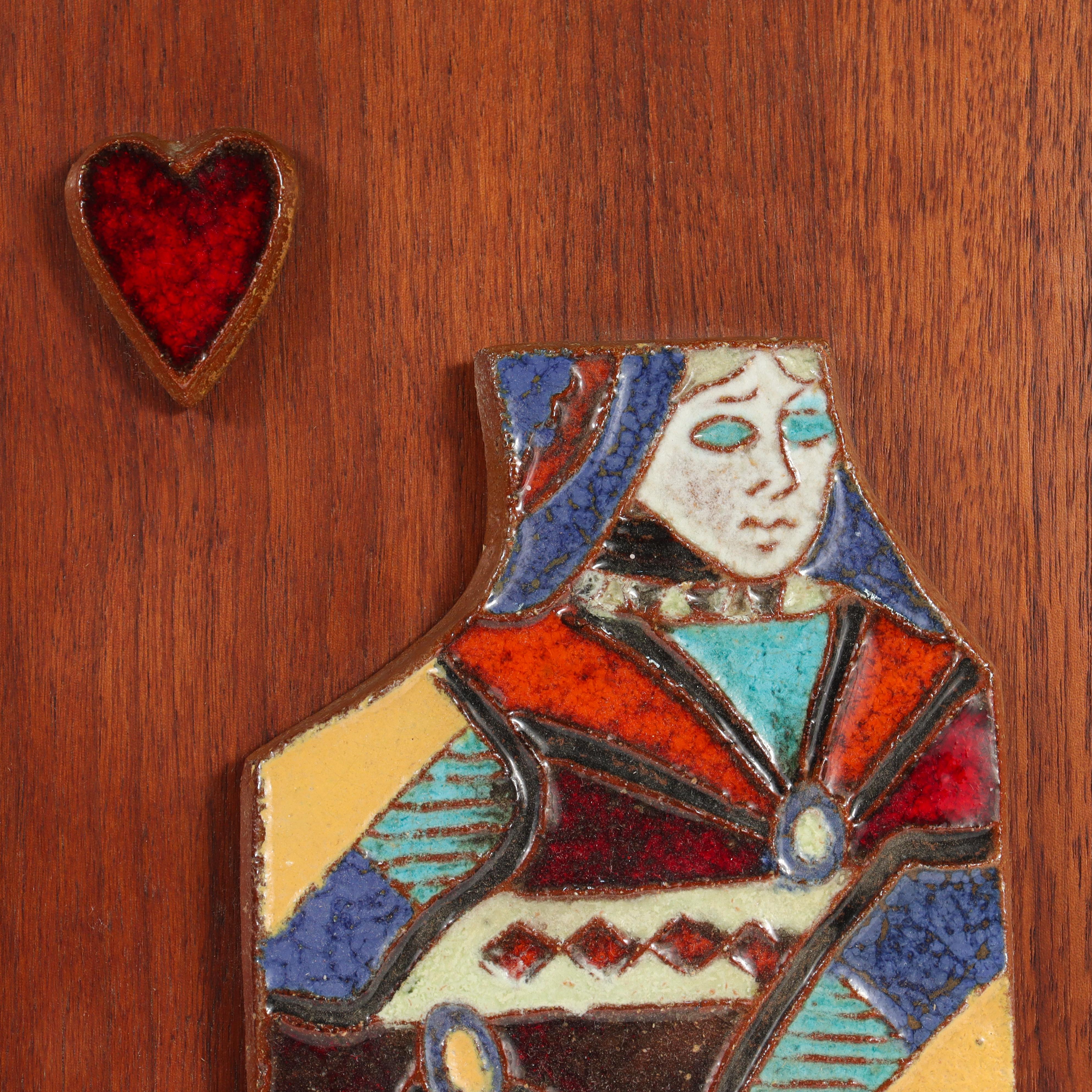Harris Strong Queen of Hearts, carreaux de poterie de poker du milieu du siècle dernier représentant des cartes de poker en vente 1