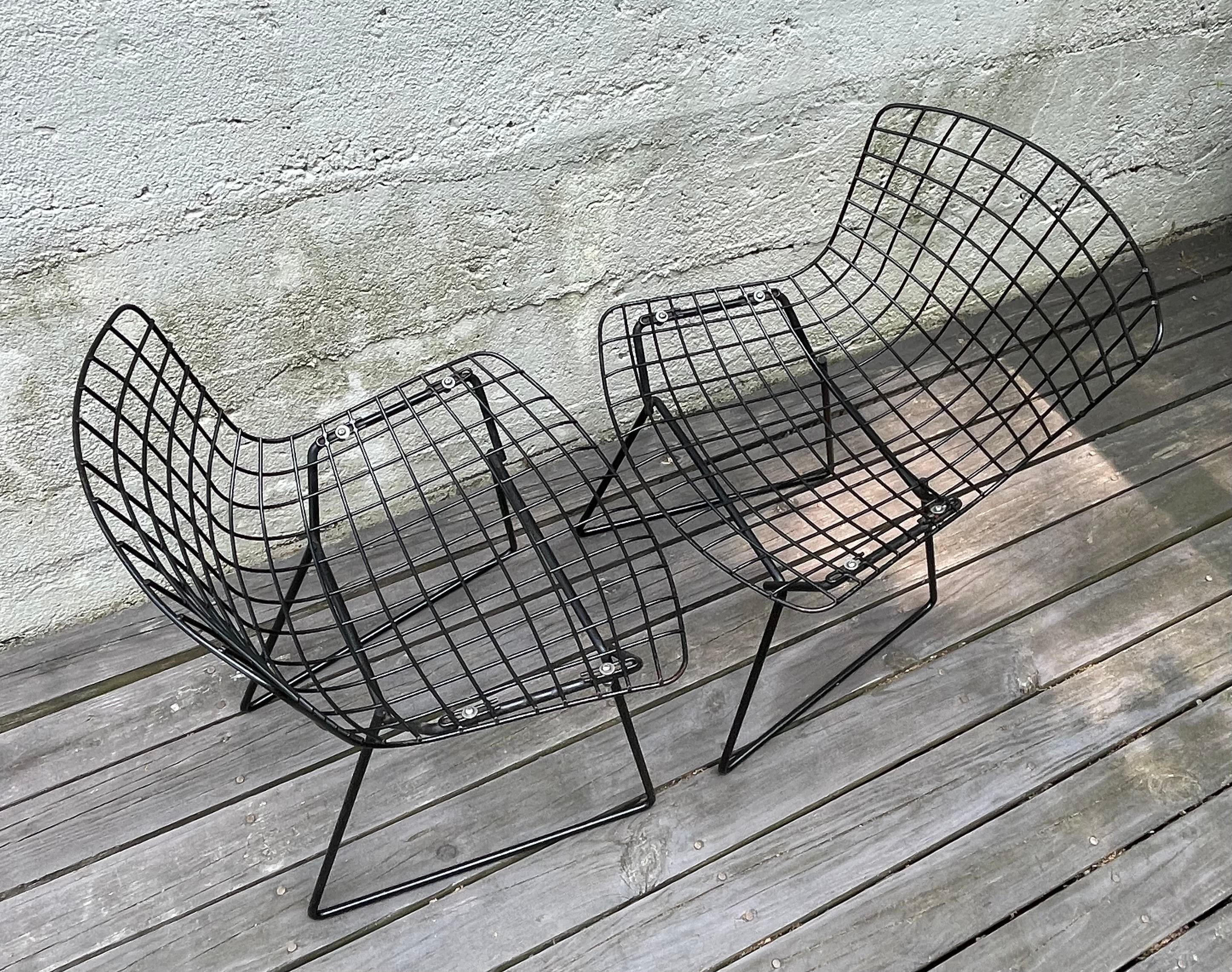 Mid Century Harry Bertoia Children's Black Wire Side Chairs for Knoll In Good Condition For Sale In Bedford Hills, NY