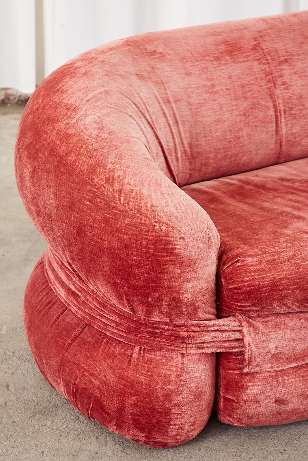 Sillón de terciopelo rosa Harvey Probber de mediados de siglo en venta 3
