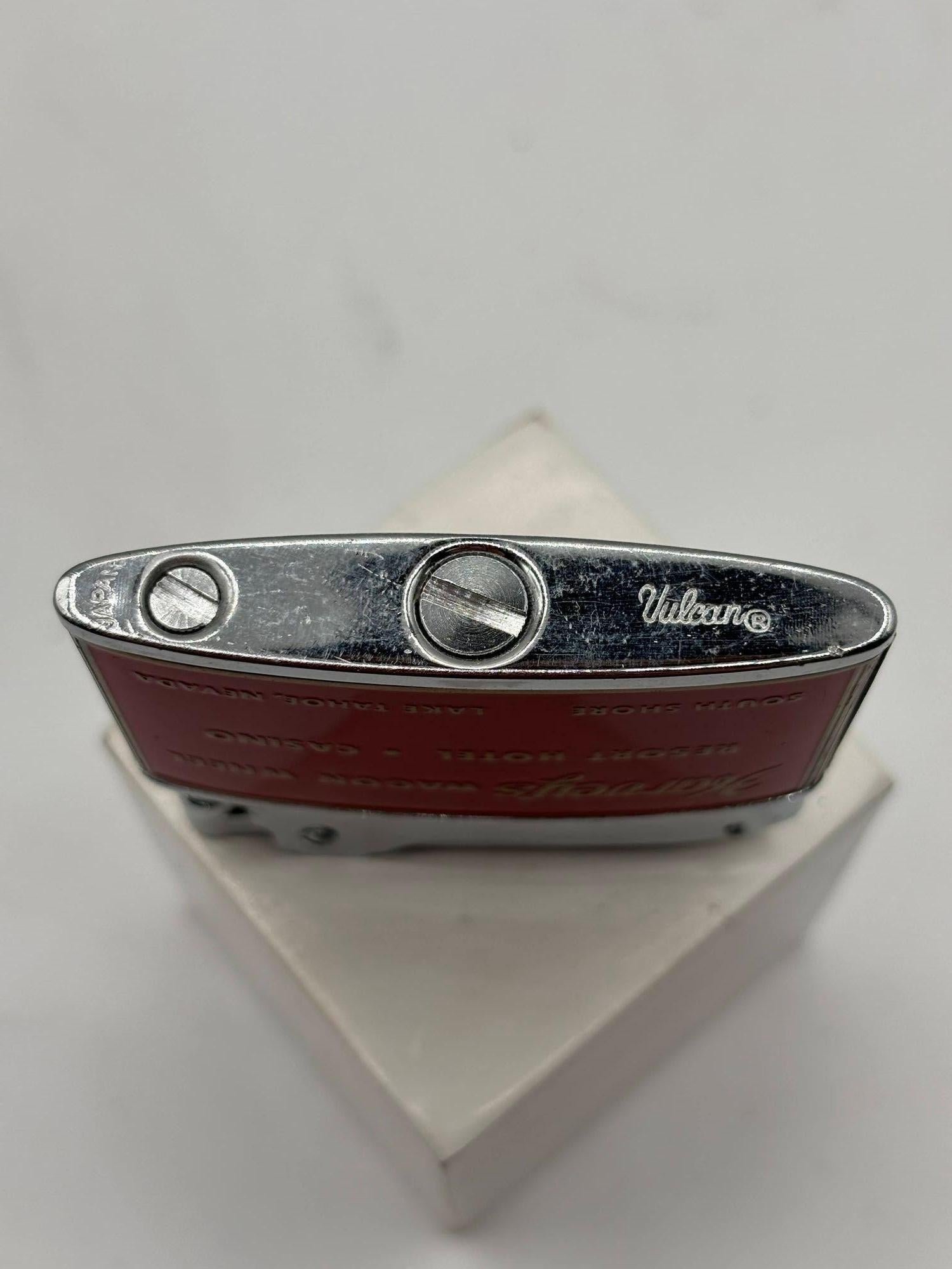 Encendedor de bolsillo de esmalte rojo 