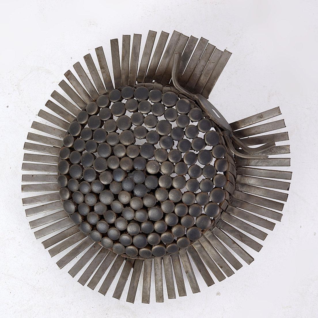 XX secolo Scultura con saldatore 