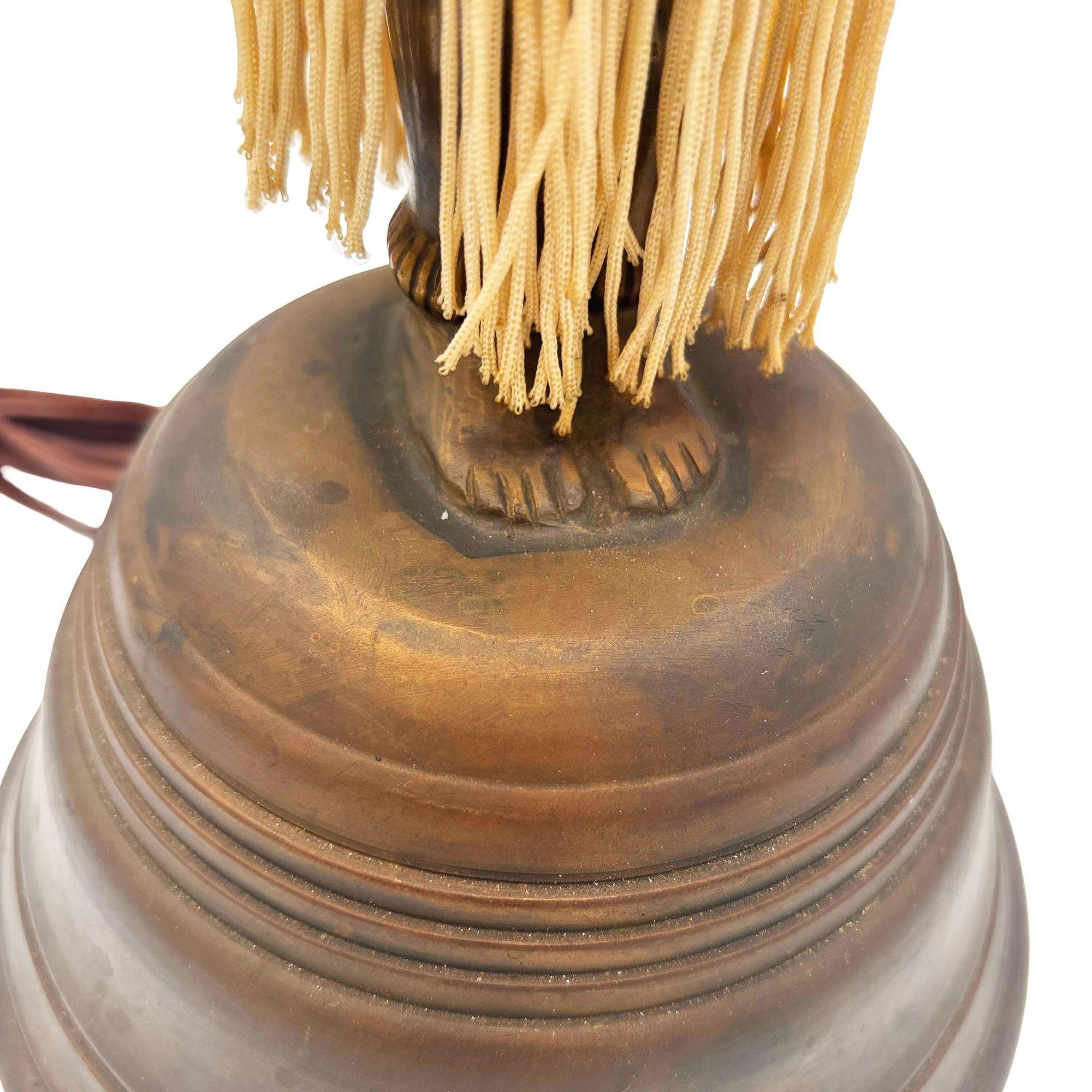 Lámpara de sobremesa hawaiana de mediados de siglo Hula Girl de cobre de Dodge con pantalla de mimbre en venta 1