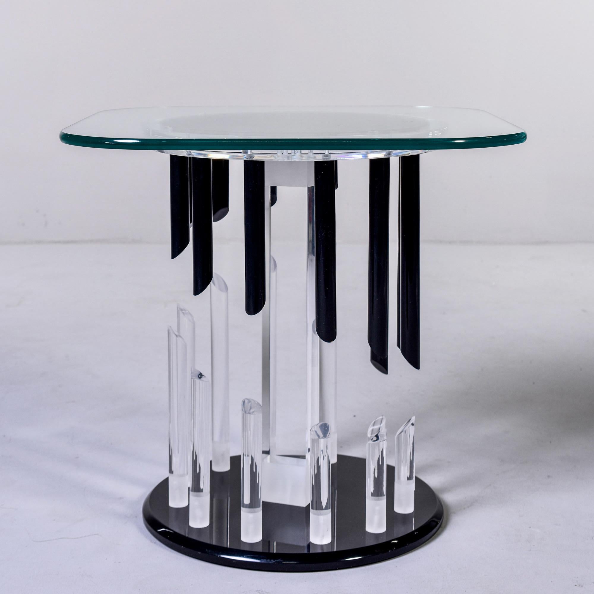 20ième siècle Table d'appoint Haziza en lucite transparente et noire du milieu du siècle dernier en vente