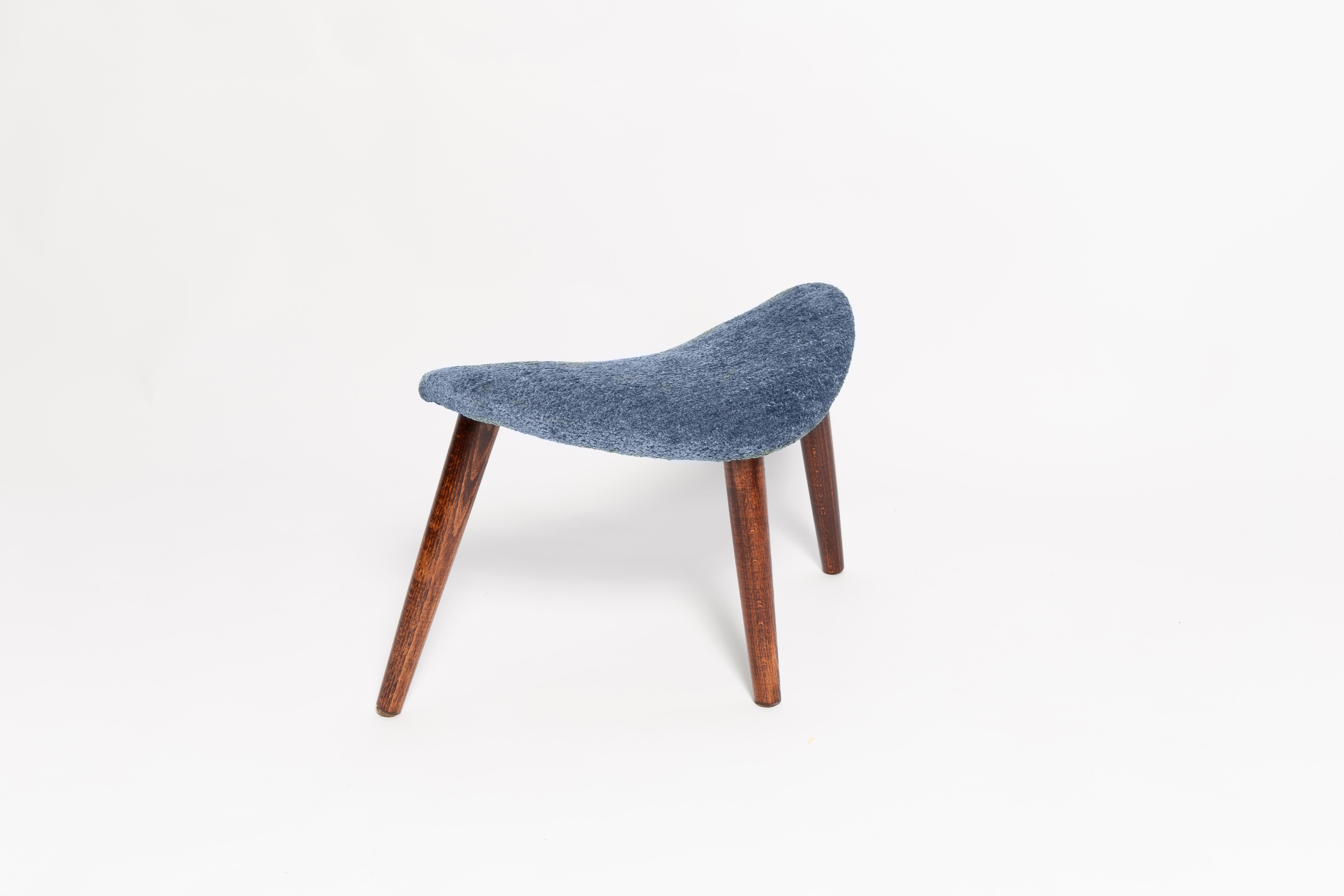 Mid Century Heart Chair and Stool, Blue Velvet, Dark Wood, Europe 1960s For Sale 1