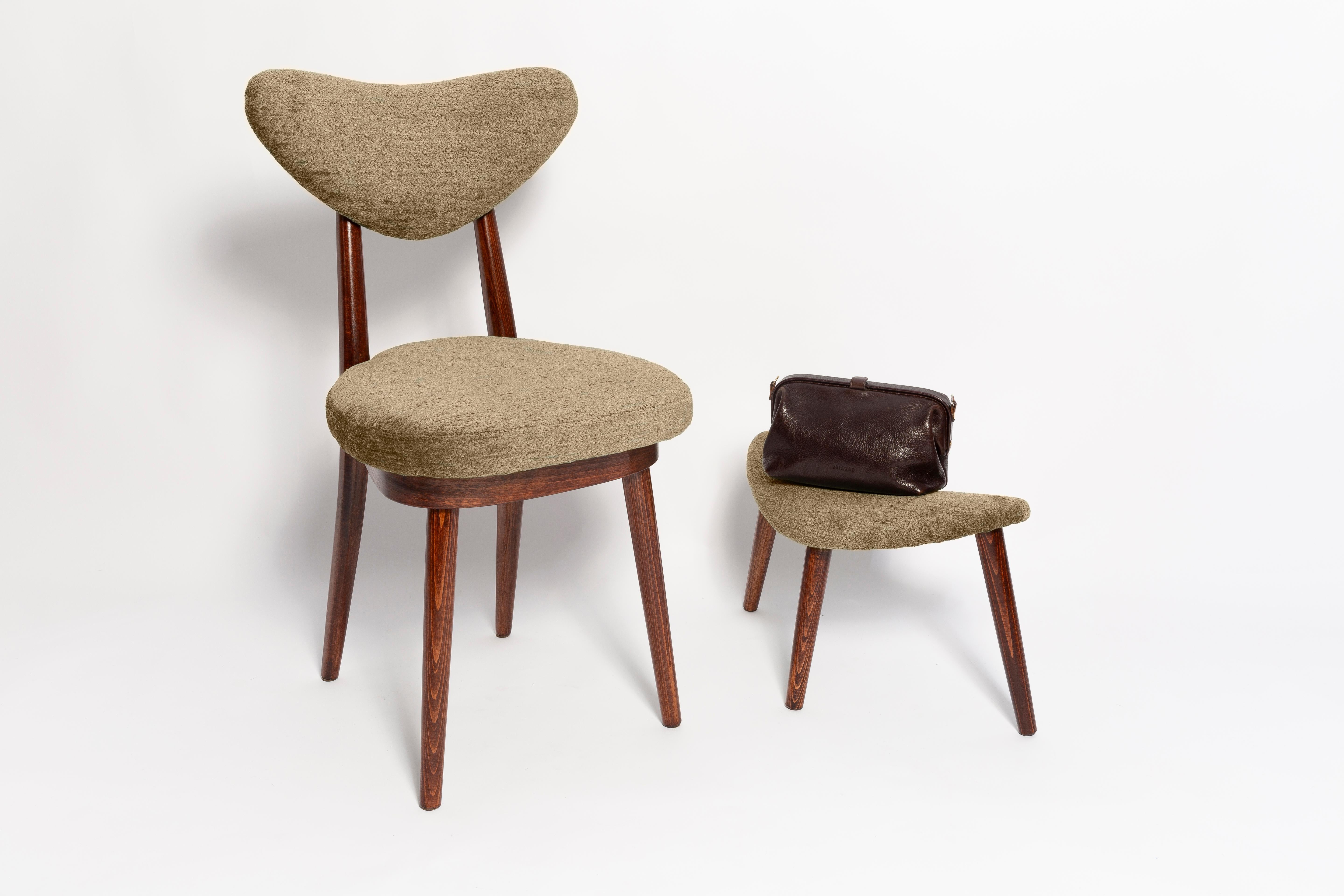 Mid Century Heart Chair and Stool, Green Olive Velvet, Dark Wood, Europe 1960s For Sale 2