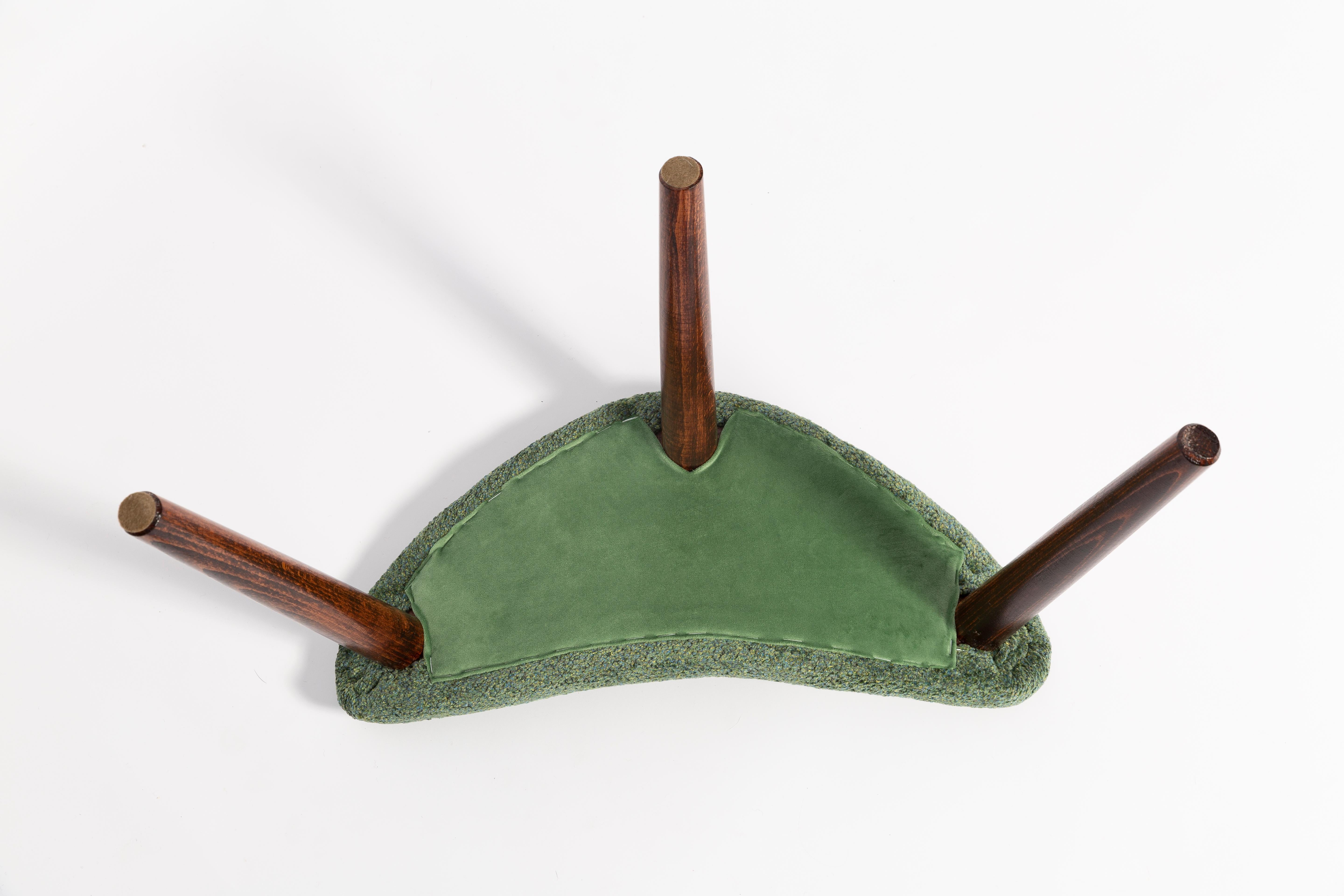 Mid Century Heart Chair and Stool, Green Velvet, Dark Wood, Europe 1960s For Sale 4