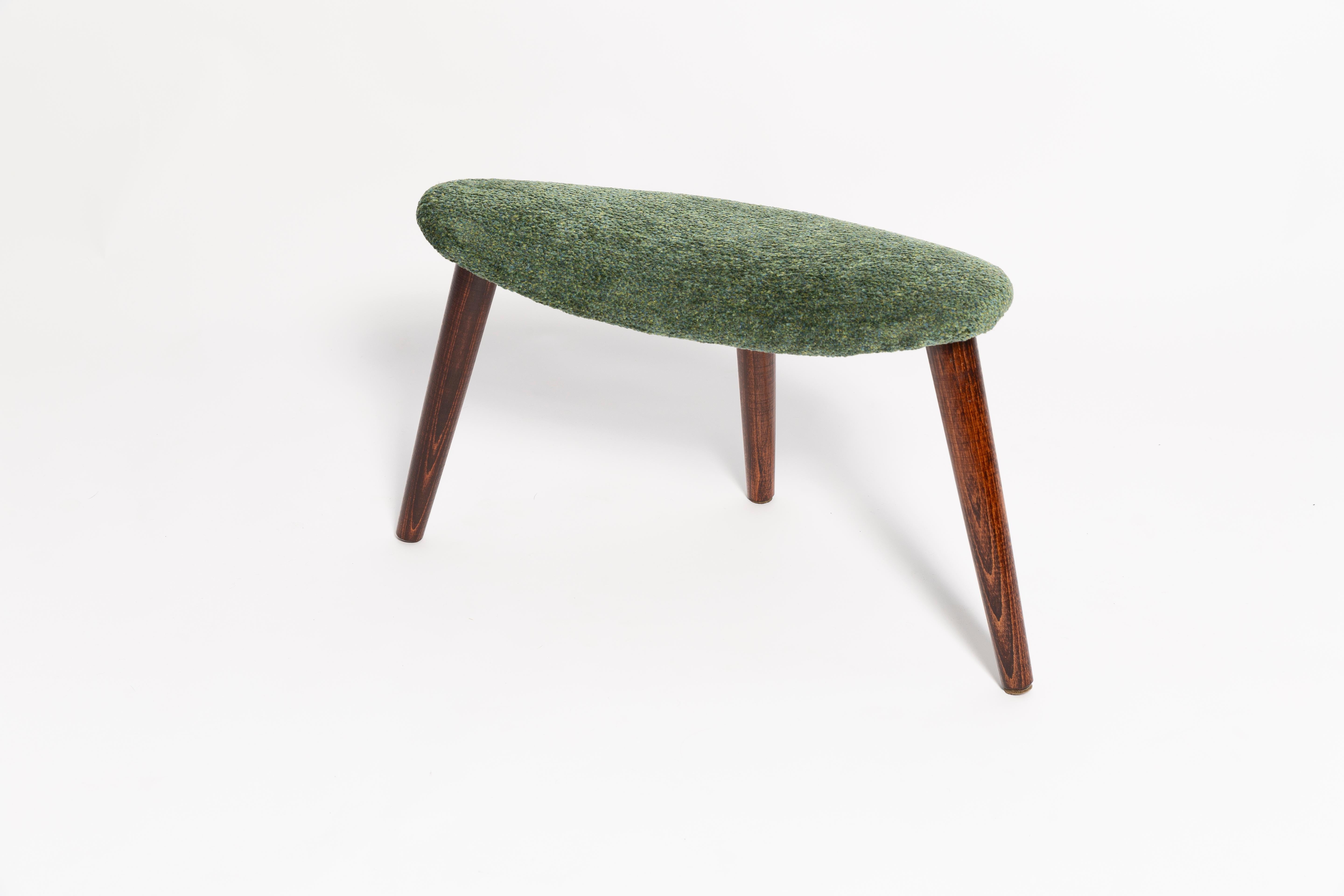 Mid Century Heart Chair and Stool, Green Velvet, Dark Wood, Europe 1960s For Sale 6