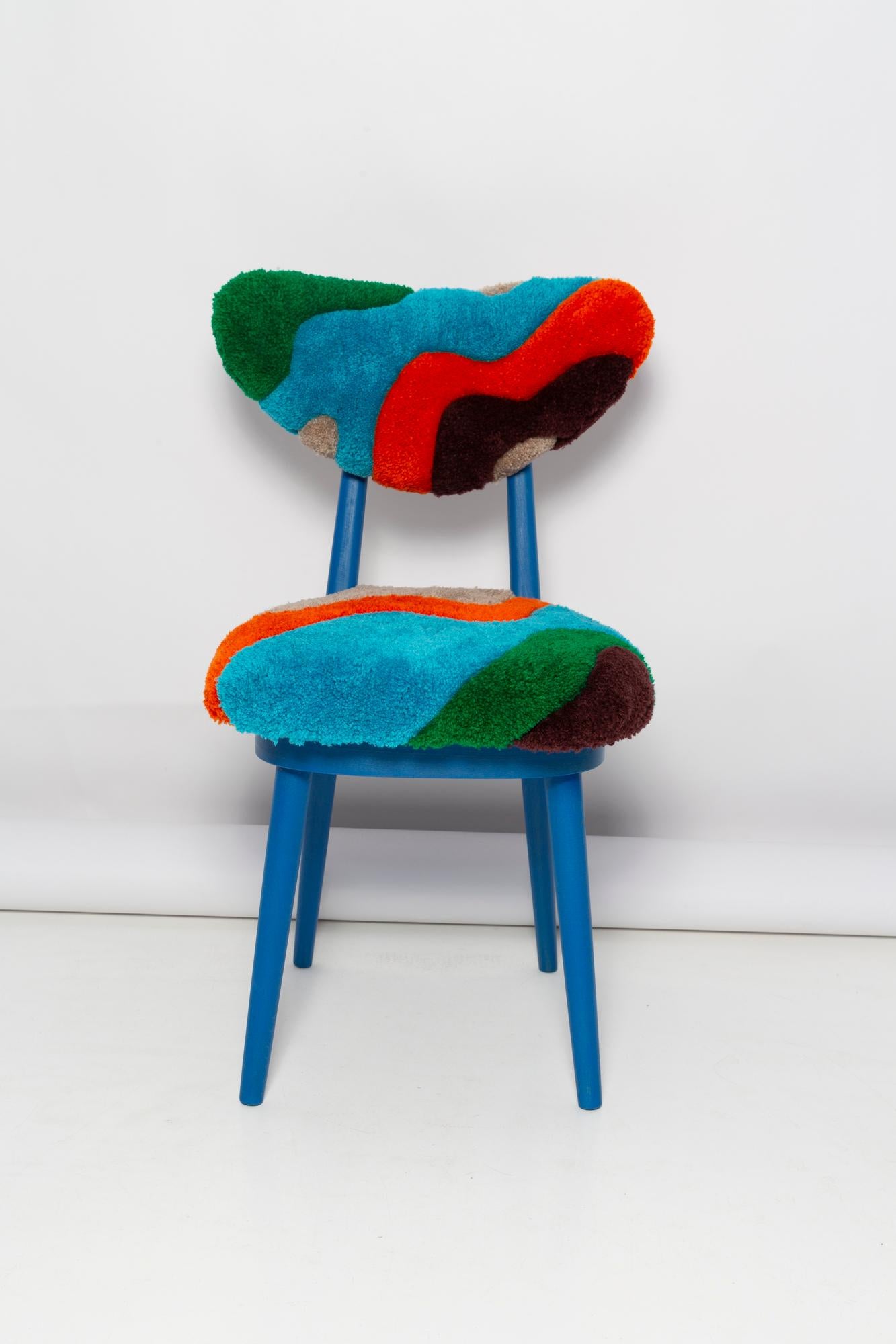 Mid-Century moderno Sedia a cuore di metà secolo in lana blu e verde con trapuntatura a mano, Europa, Polonia, anni '60 in vendita