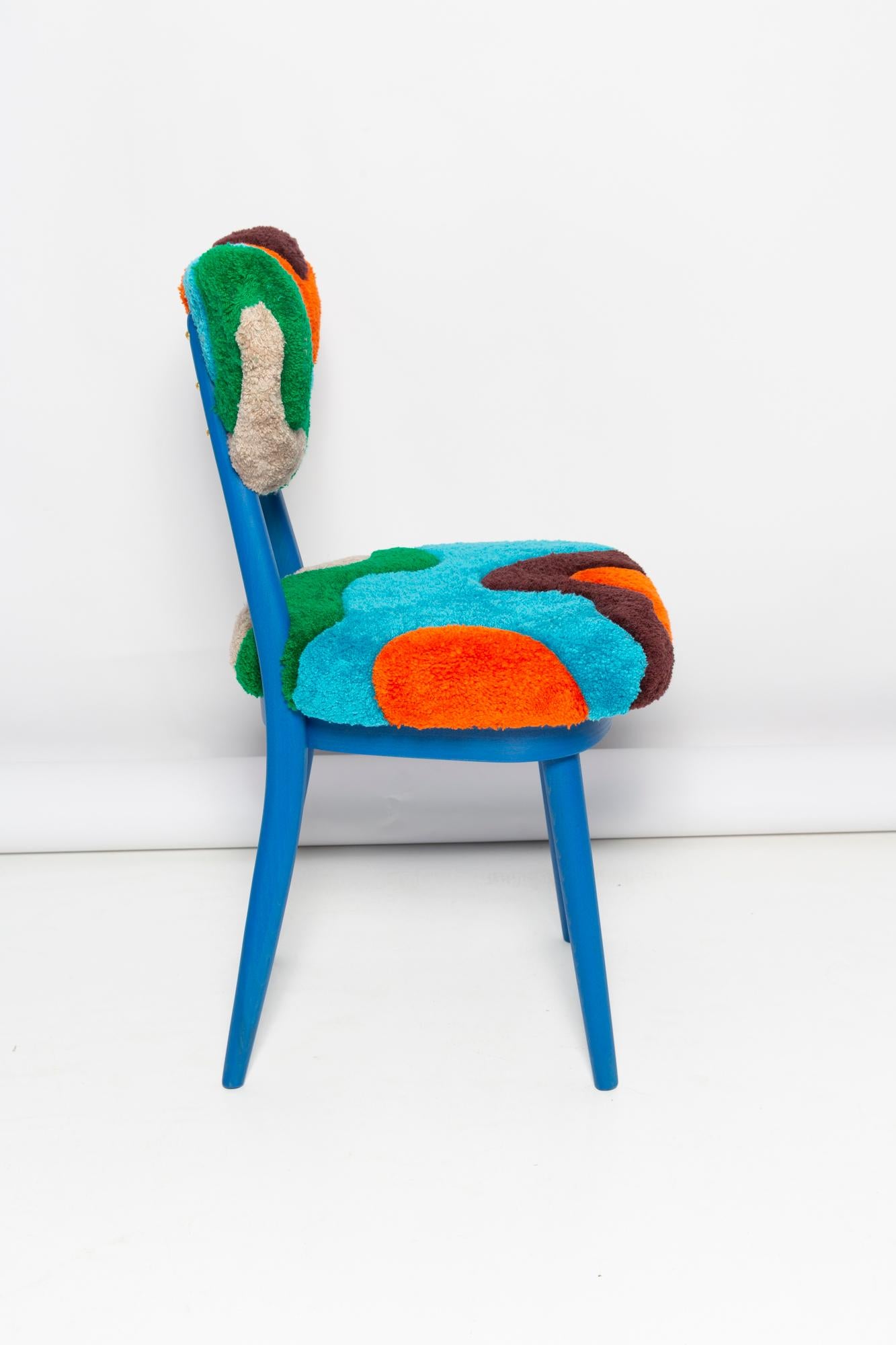 Mid-Century moderno Sedia a cuore di metà secolo in lana blu con trapuntatura a mano, Europa, Polonia, anni '60 in vendita