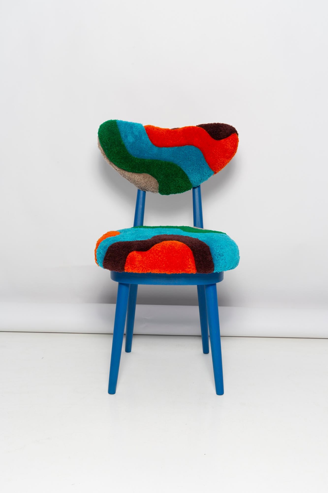 Fatto a mano Sedia a cuore di metà secolo in lana blu con trapuntatura a mano, Europa, Polonia, anni '60 in vendita
