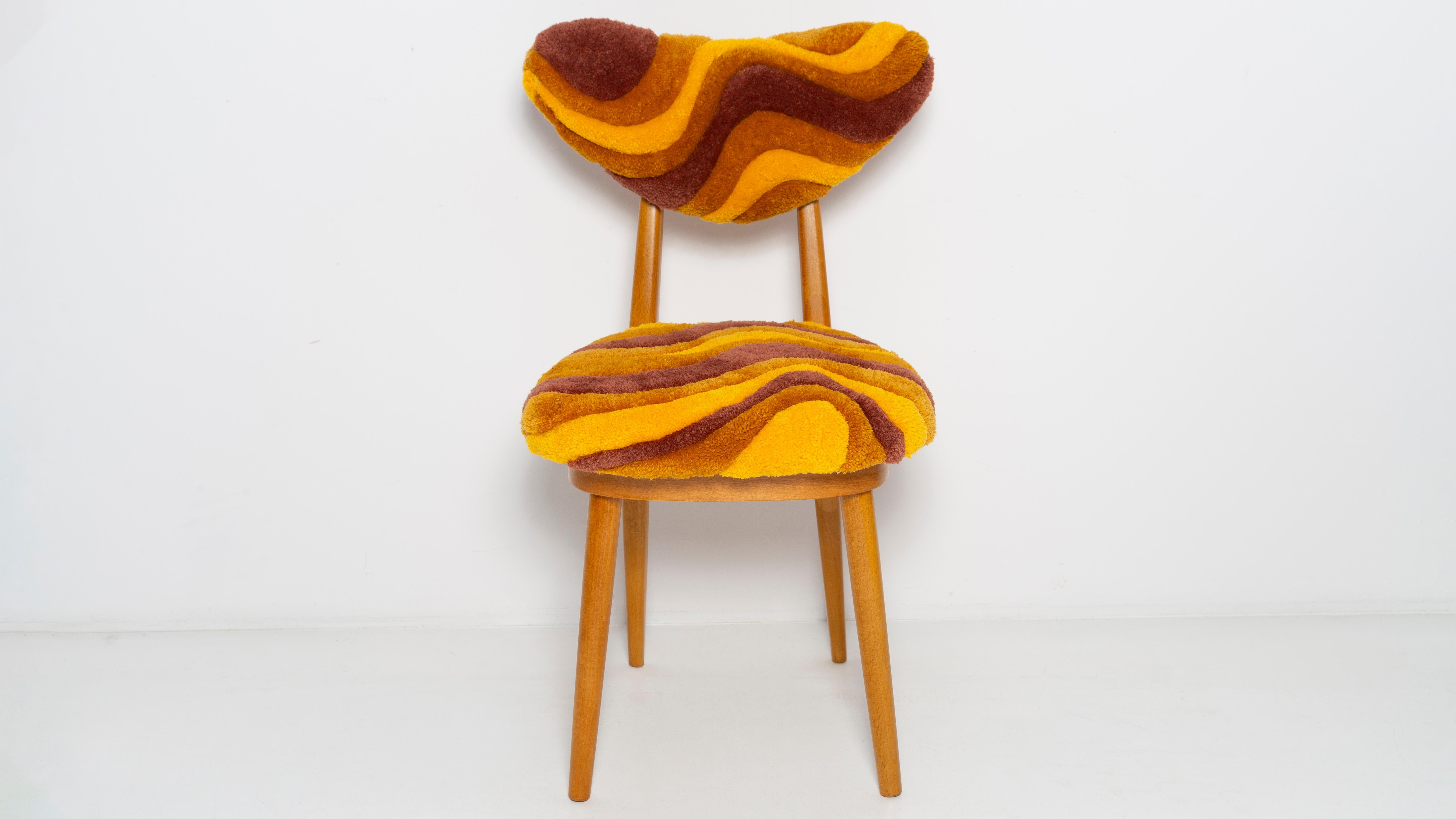 Mid-Century Modern Mid Century Heart Chair in Hand Tufting Yellow Wool, Europe, Poland, 1960s For Sale