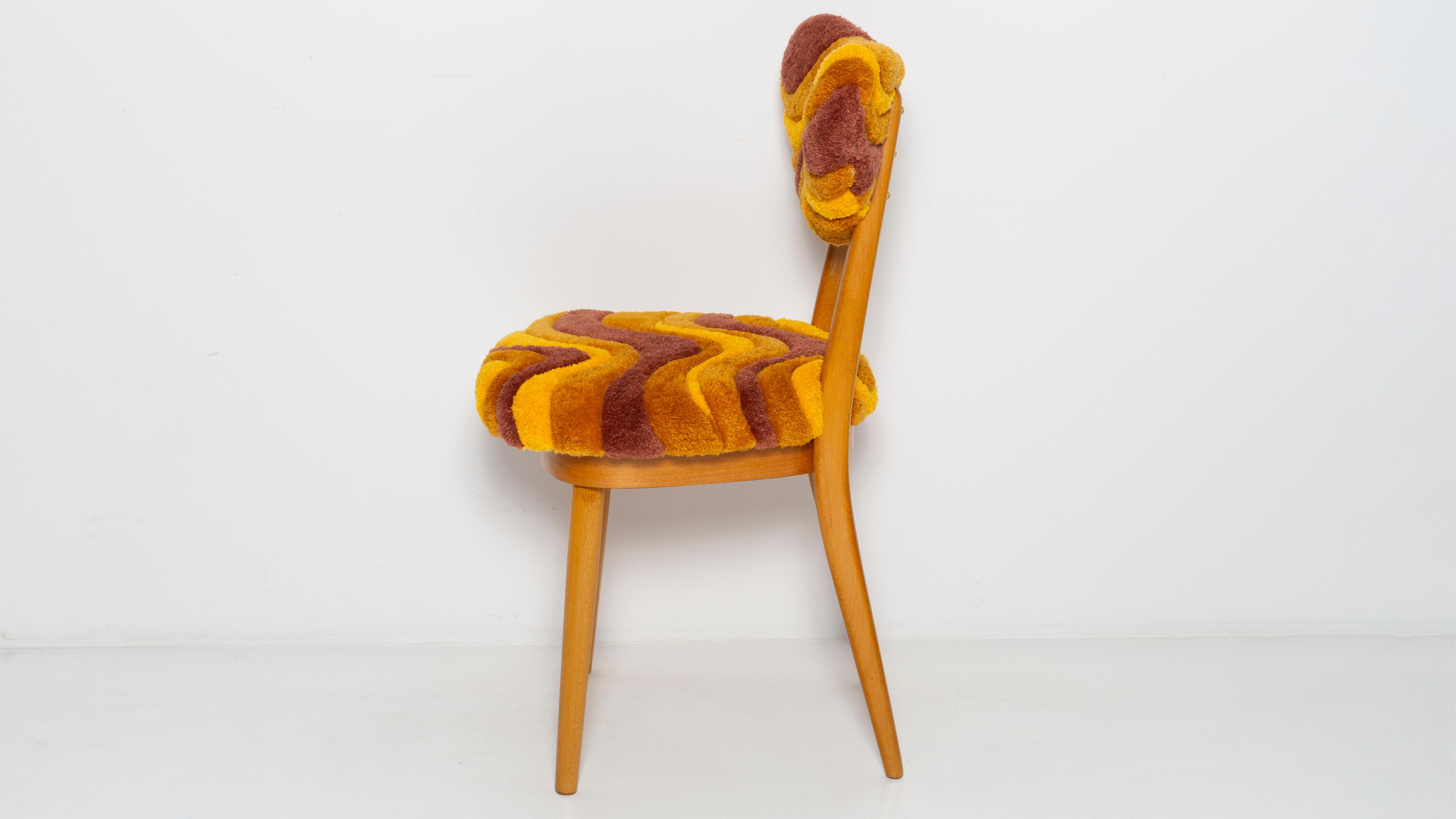 Polish Mid Century Heart Chair in Hand Tufting Yellow Wool, Europe, Poland, 1960s For Sale