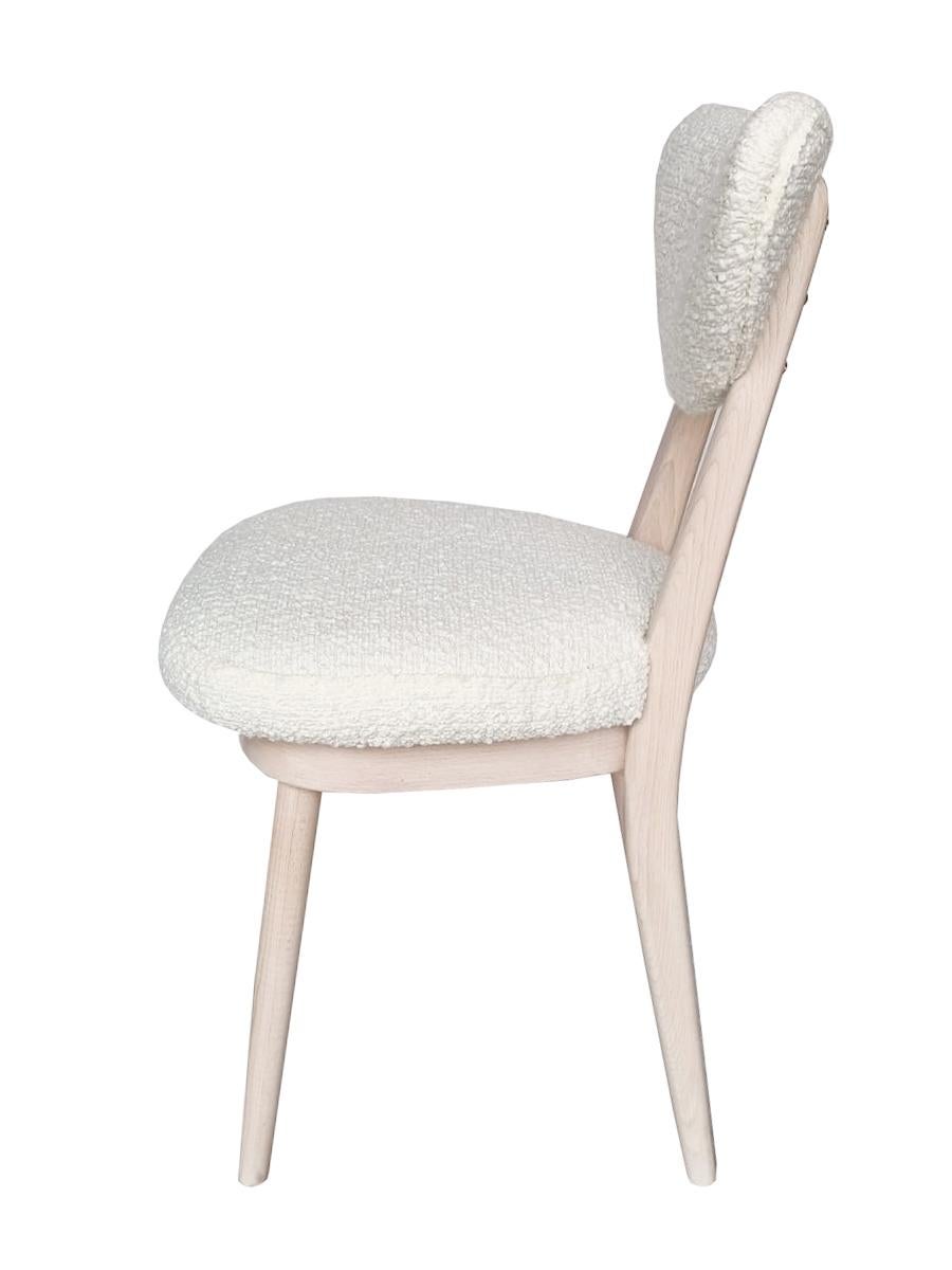 Mid-Century Modern Chaise en forme de cœur du milieu du siècle dernier, tissu bouclé blanc, Europe, années 1960 en vente