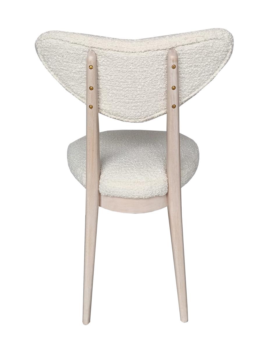 Fait main Chaise en forme de cœur du milieu du siècle dernier, tissu bouclé blanc, Europe, années 1960 en vente