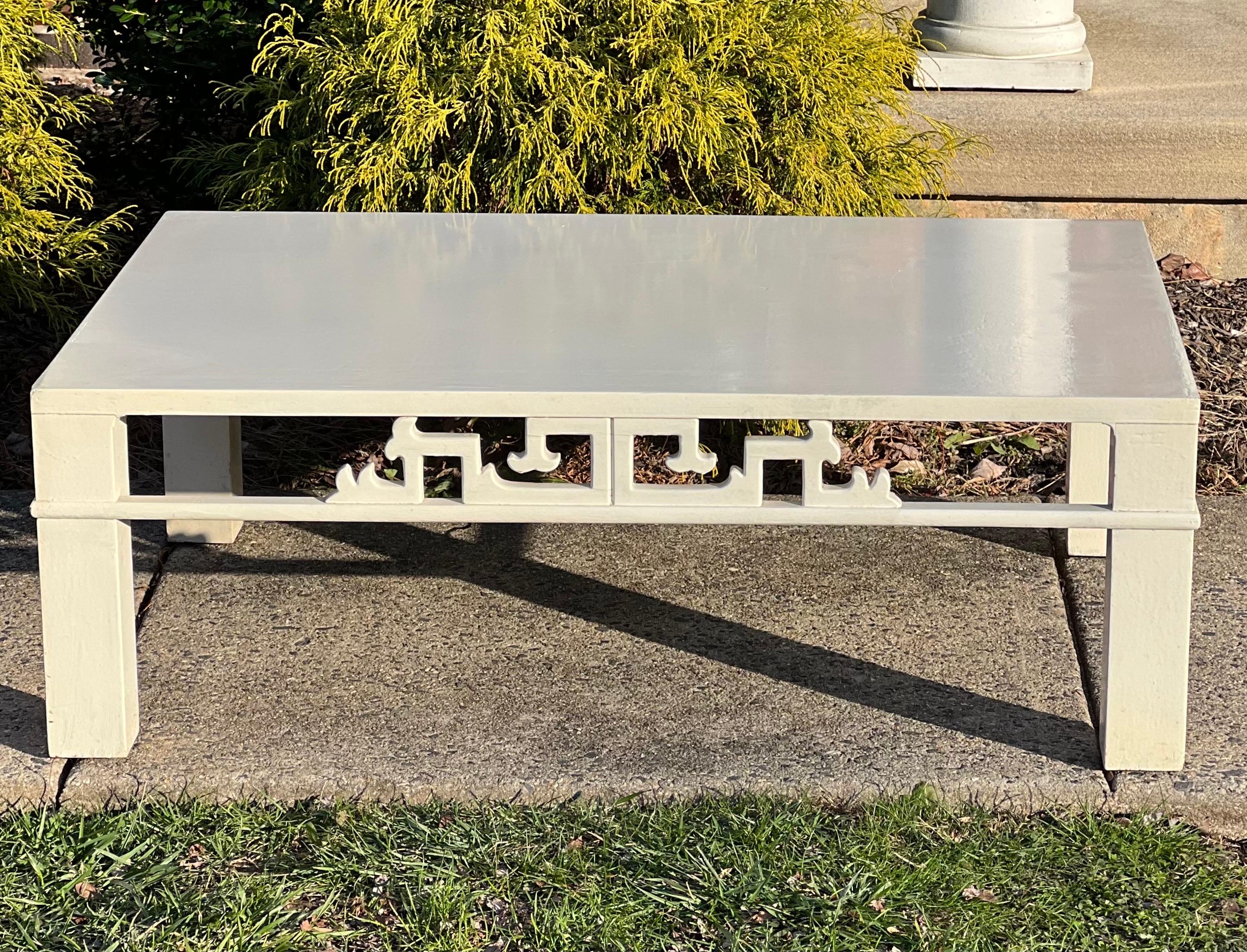 Mid Century Henredon Asian Style Coffee Table For Sale 7
