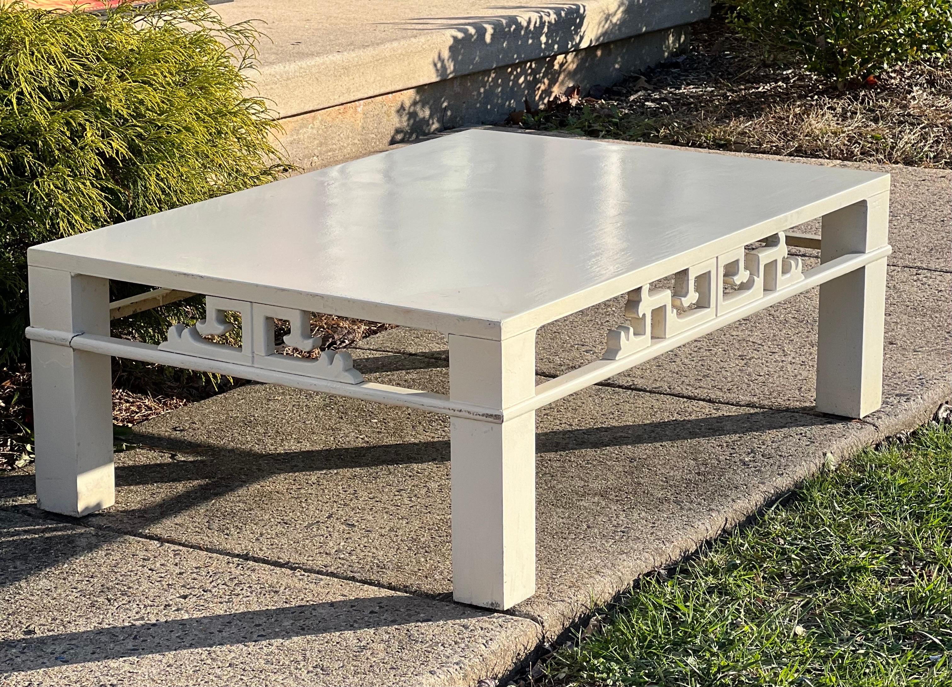 Hollywood Regency Table basse de style asiatique du milieu du siècle dernier Henredon en vente