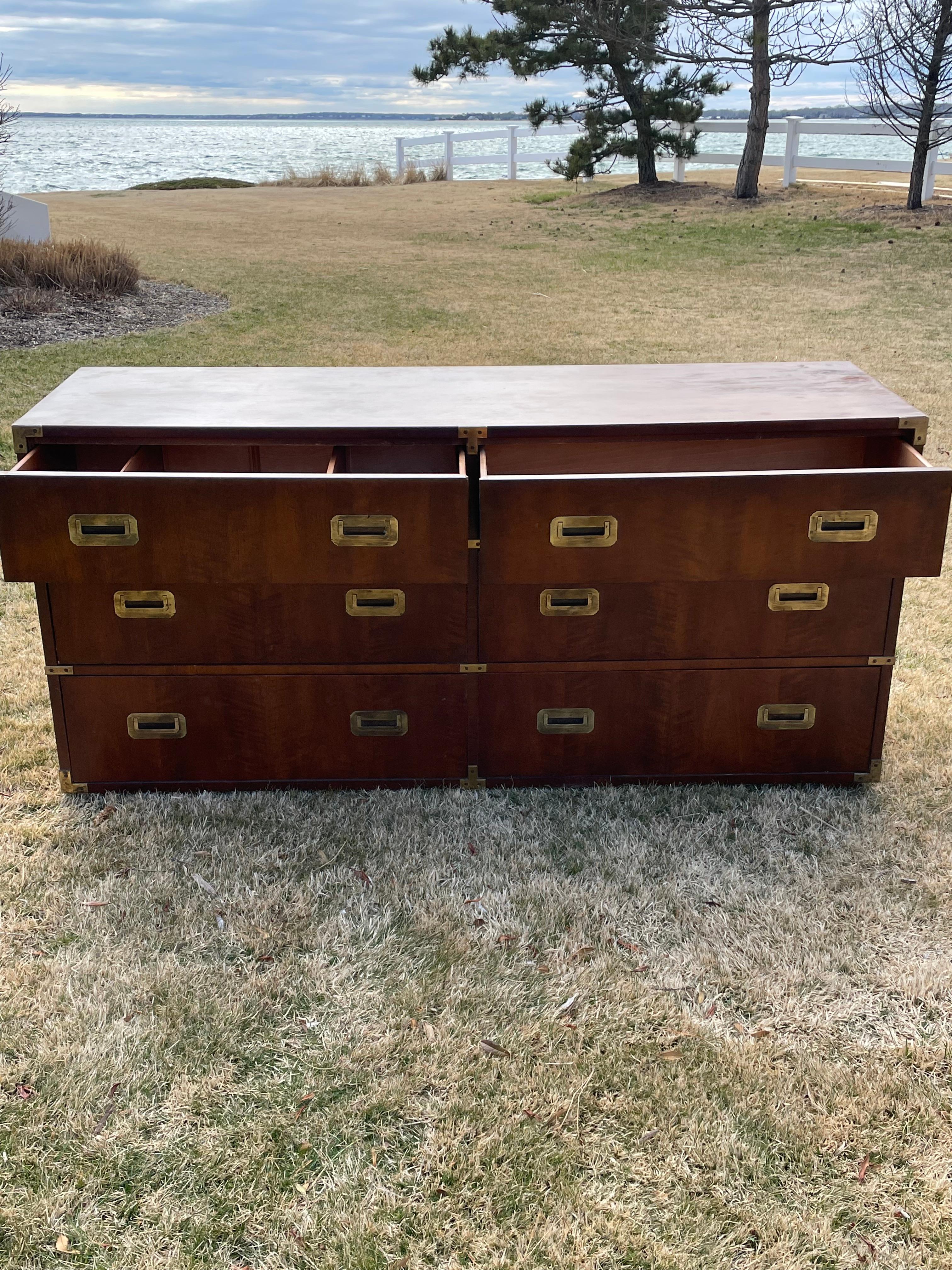 Mid Century Henredon Campaign Dresser with Six Drawers In Good Condition In New York, NY