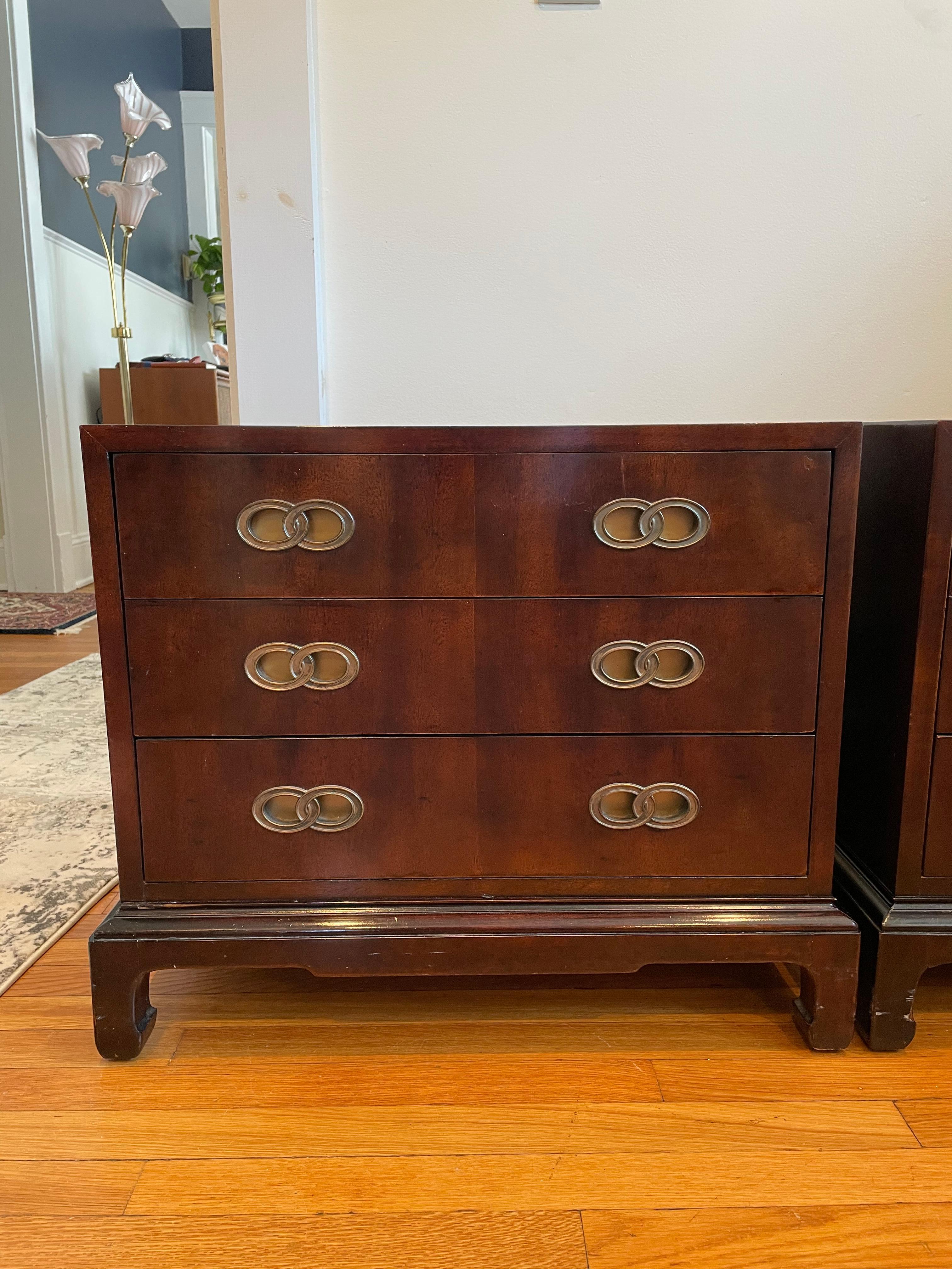 Mid Century Henredon Ming Nightstands Michael Taylor In Good Condition For Sale In W Allenhurst, NJ