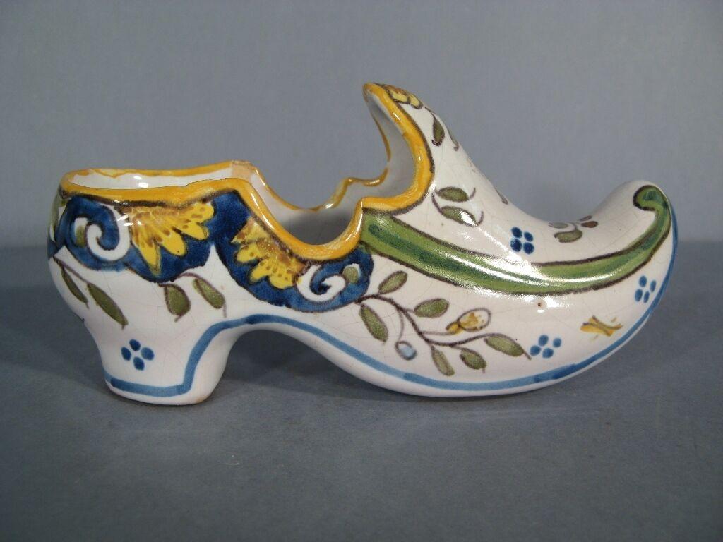 Mid-Century Henri Delcourt Desvres Faience Decorative Shoe -1Y19 In Good Condition In Bordeaux, FR