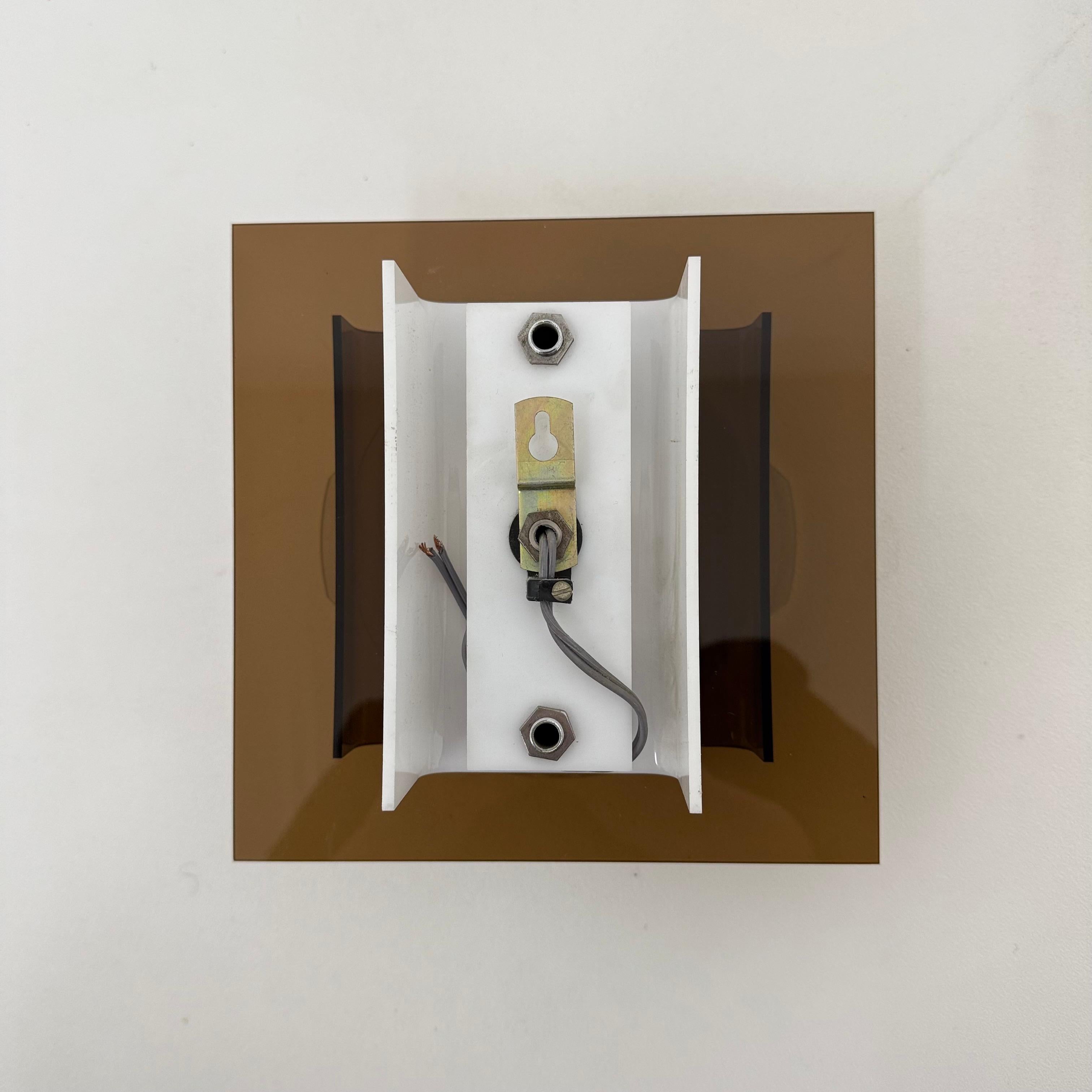 Mid century Herda Plexiglas wall lamp sconce , 1970s 7