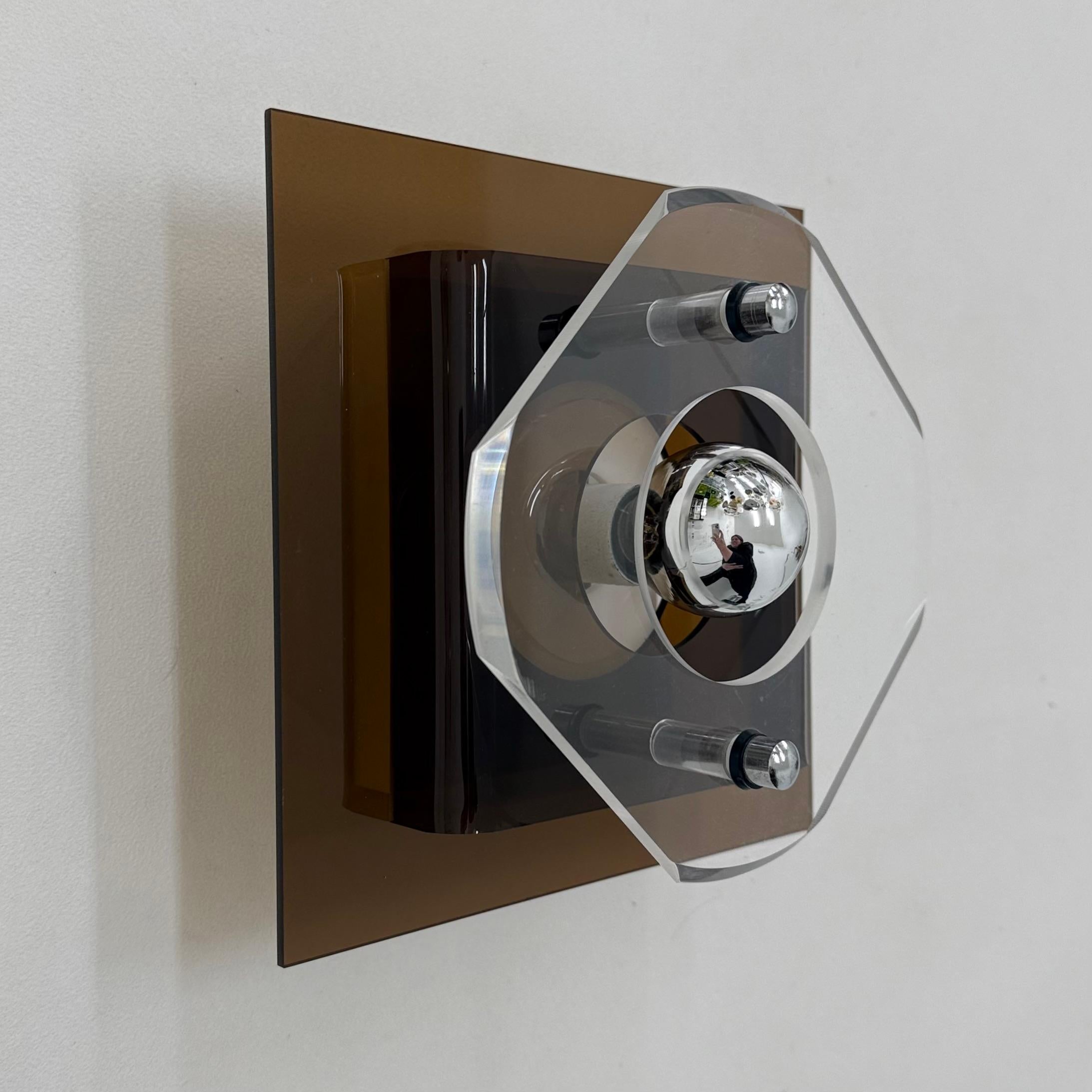Mid century Herda Plexiglas wall lamp sconce , 1970s 12