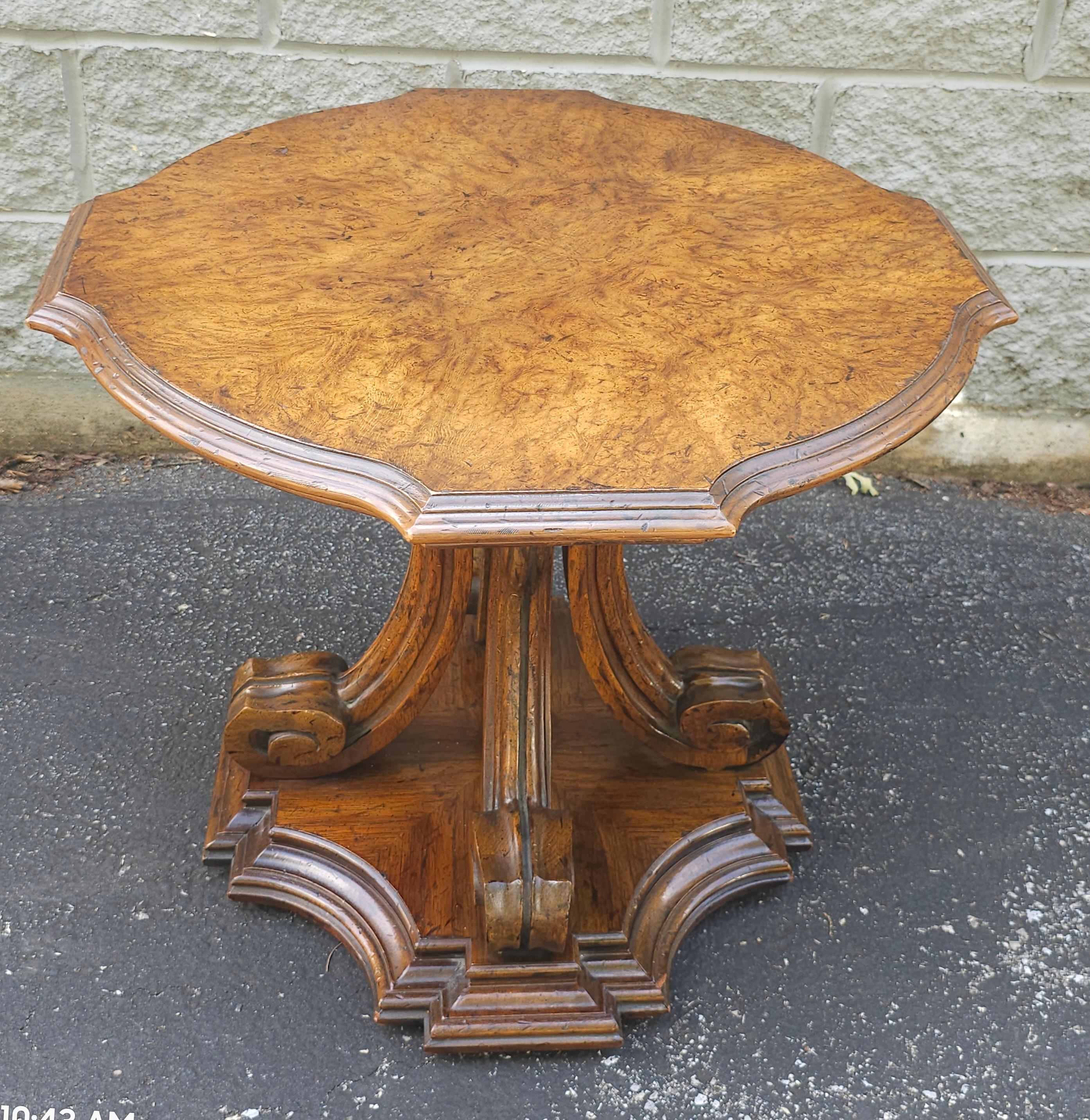 Mid-Century Heritage Wurzelholz Pedestal Beistelltisch (amerikanisch) im Angebot
