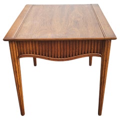 Mid-Century Heritage Beistelltisch aus Nussbaumholz mit einer Schublade