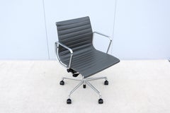 Mid-Century Herman Miller Eames Aluminum Group Gray Leather Management Chair