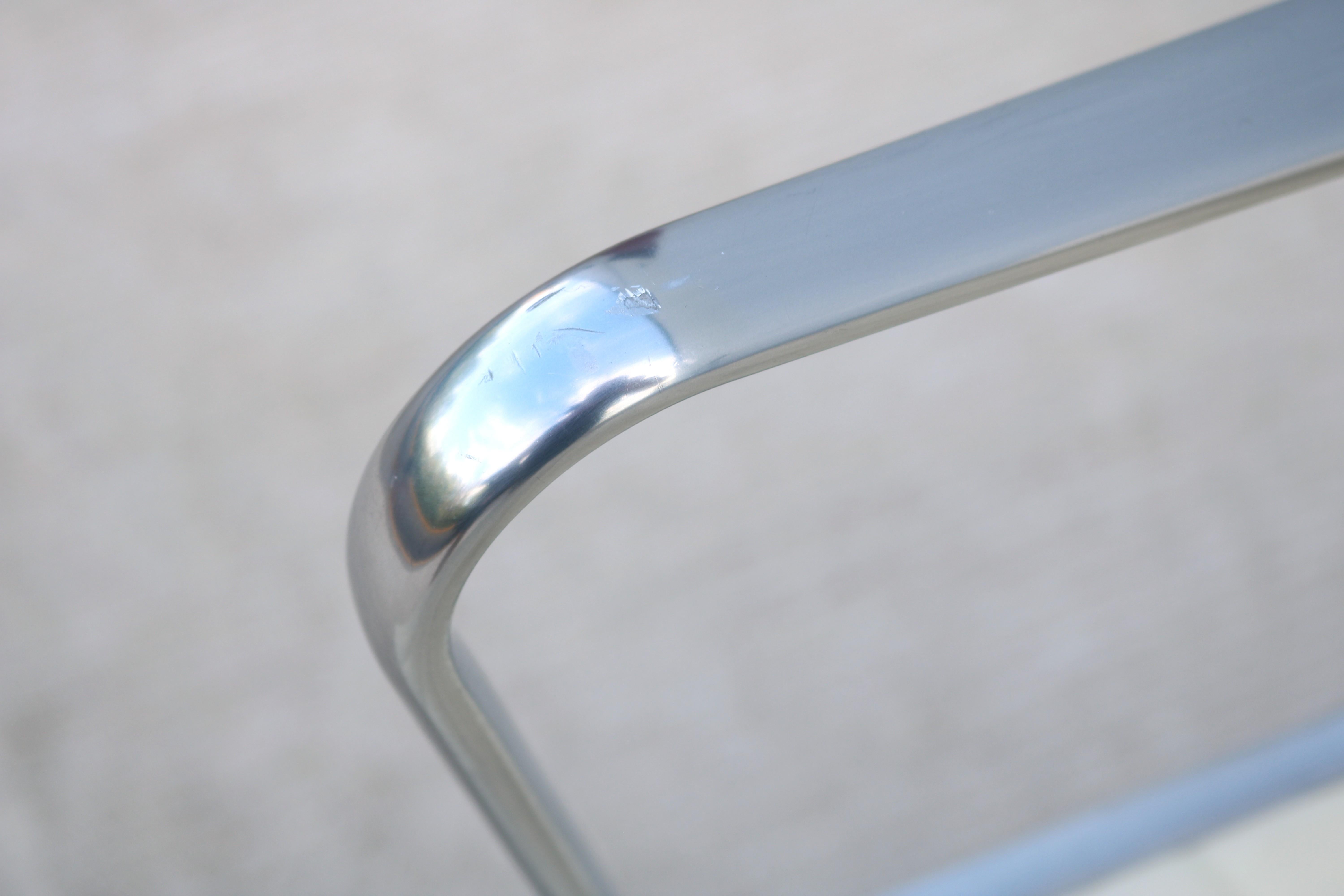 Herman Miller Eames Aluminum Group Management Chair aus der Jahrhundertmitte in elfenbeinfarbenem Leder im Angebot 10