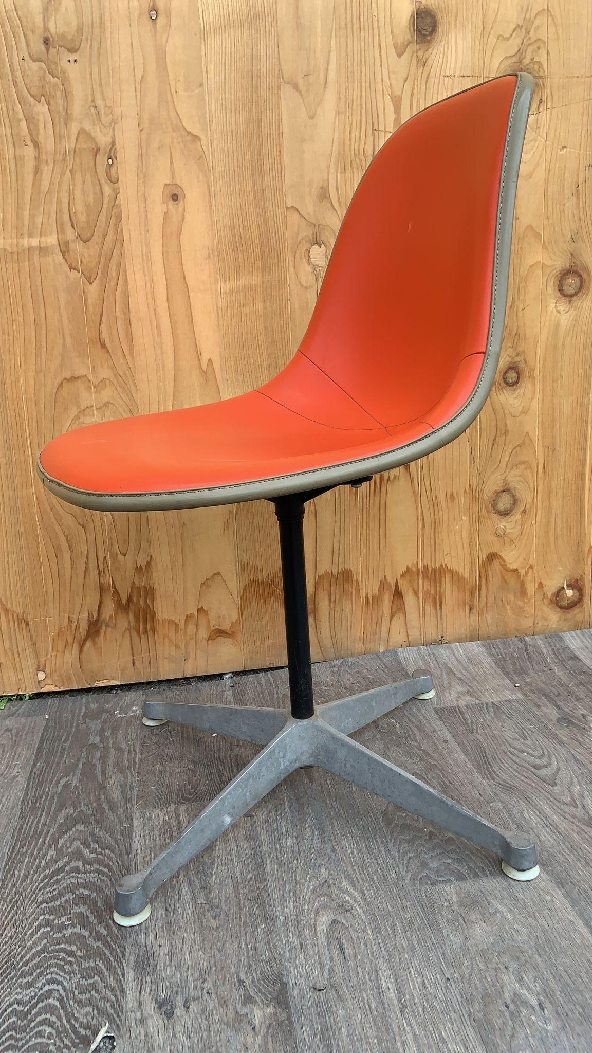 Mid-20th Century Mid-Century Herman Miller Swivel Shell Chairs in Red Orange Vinyl - Set of 4 For Sale