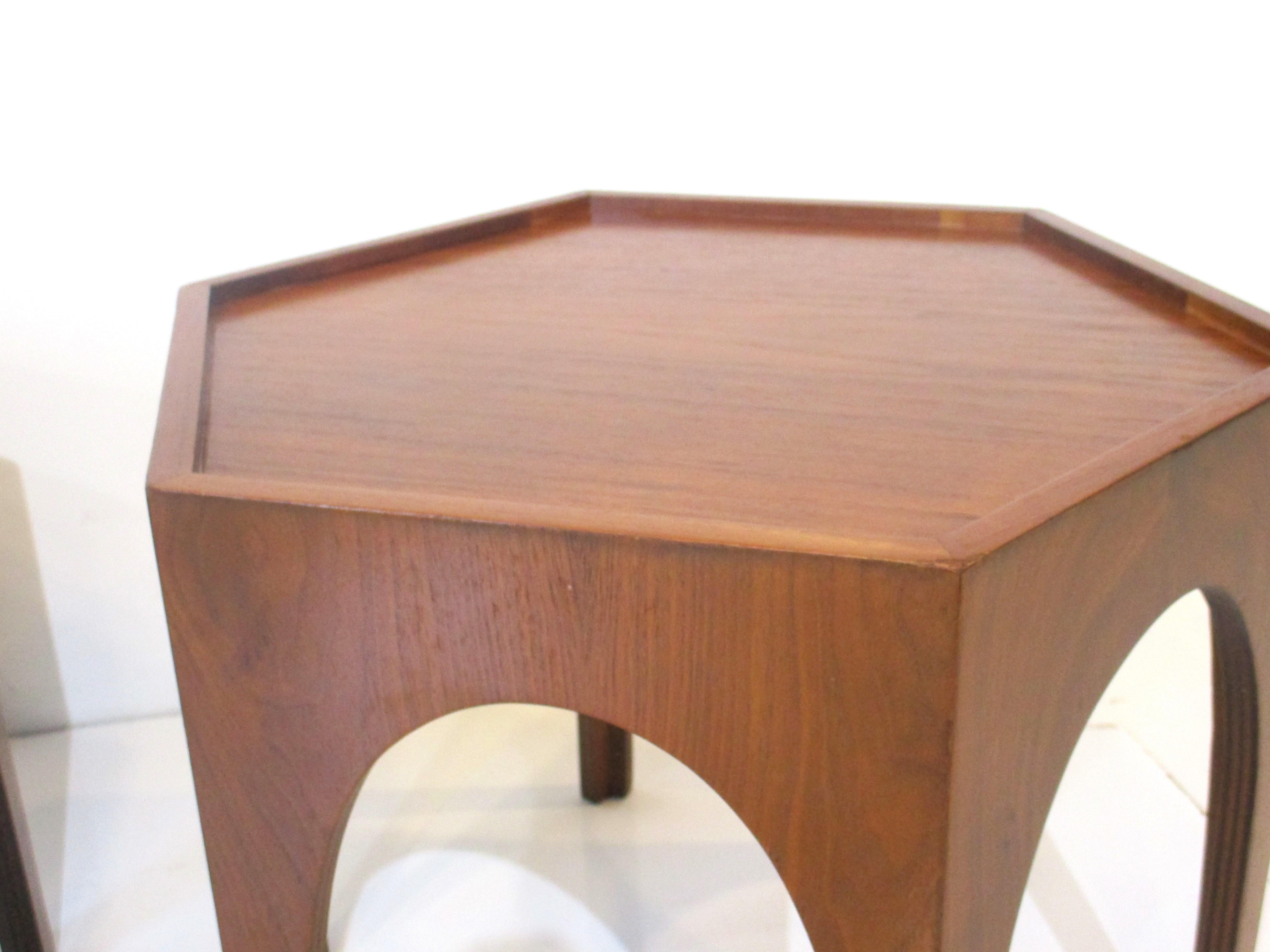 Mid Century Hexagon Walnut Side Tables in the style of Heritage In Good Condition In Cincinnati, OH