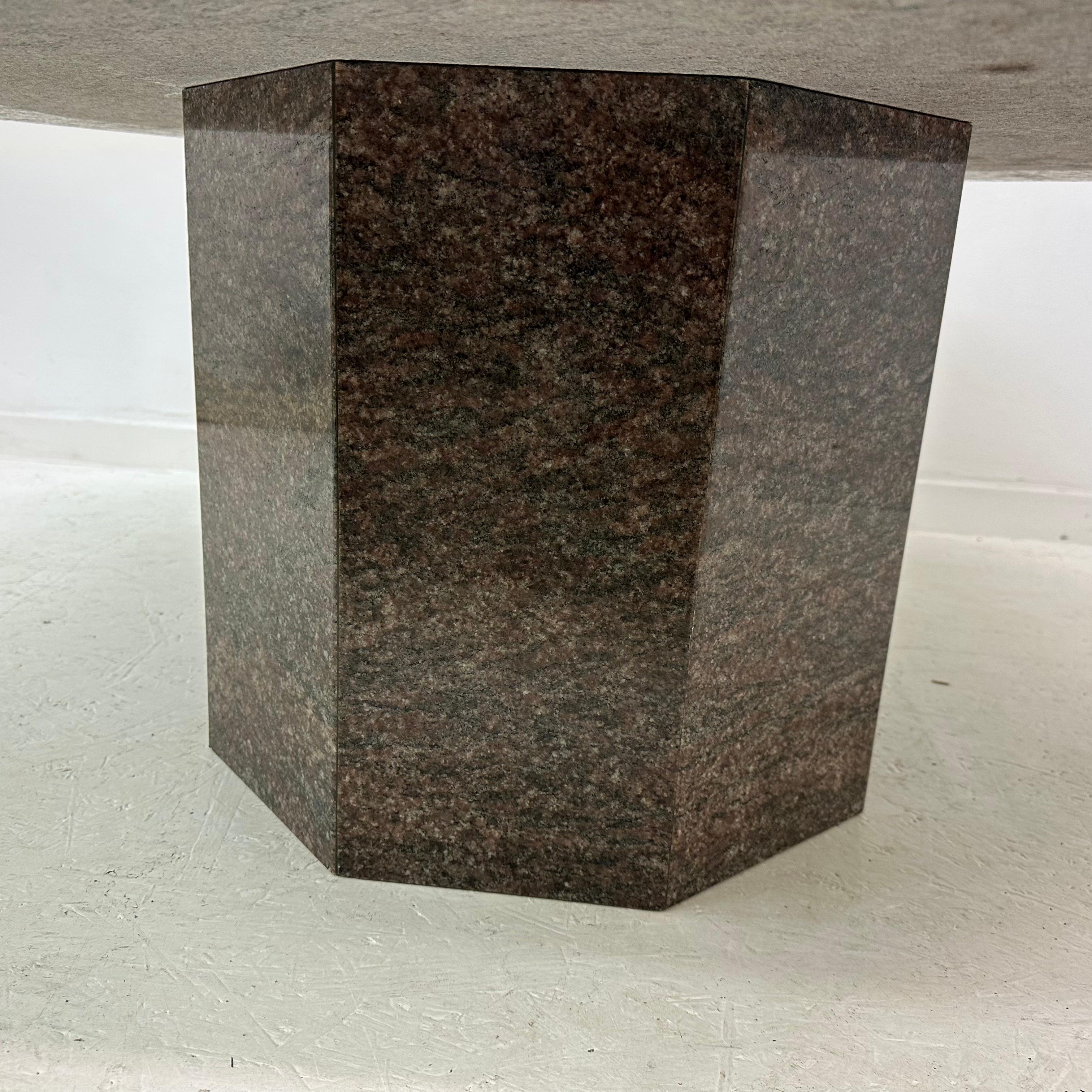 Sechseckiger Granit-Couchtisch aus der Mitte des Jahrhunderts, 1980er Jahre im Angebot 13