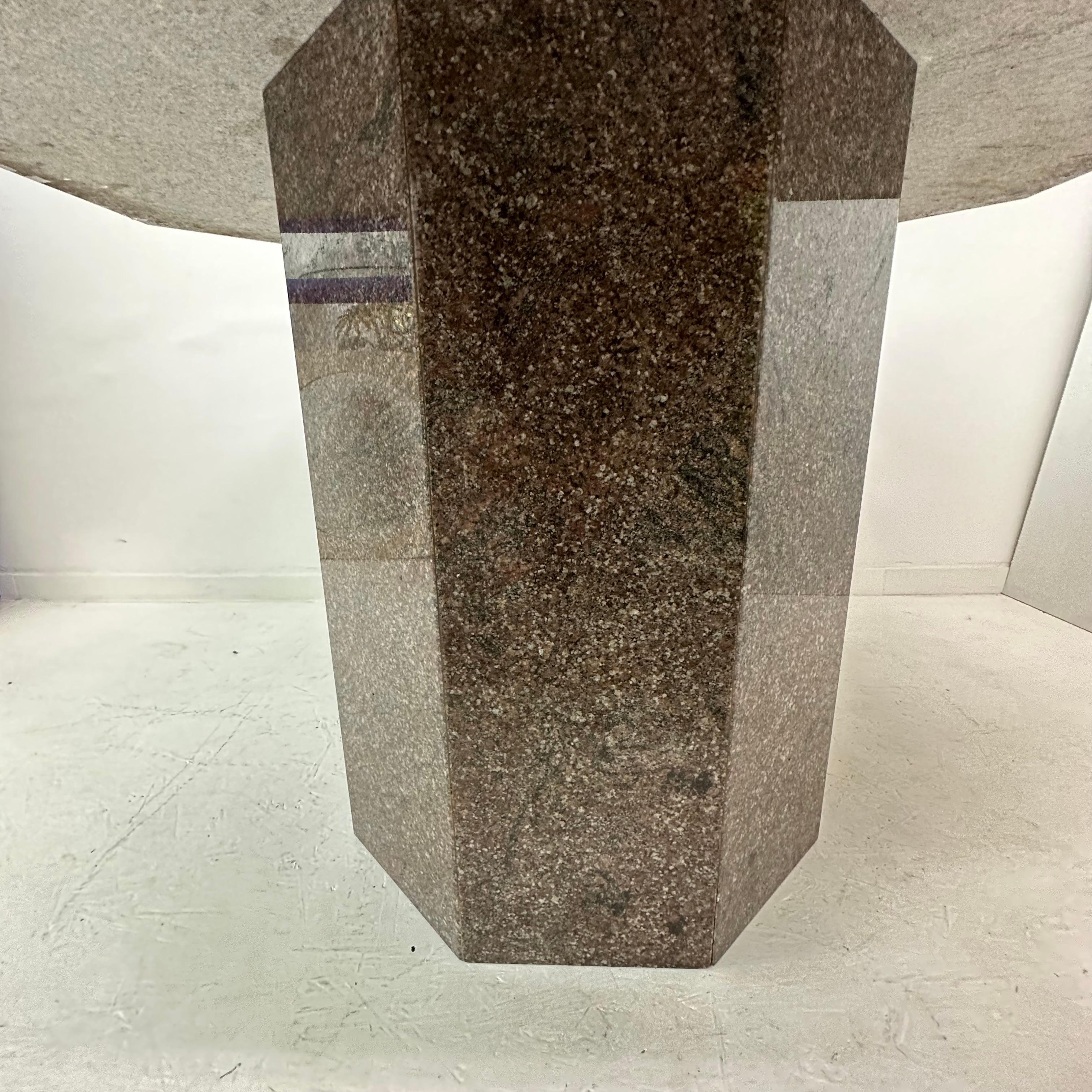 Table de salle à manger hexagonale en granit du milieu du siècle, années 1980 en vente 6