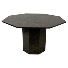 Table de salle à manger hexagonale en granit du milieu du siècle, années 1980