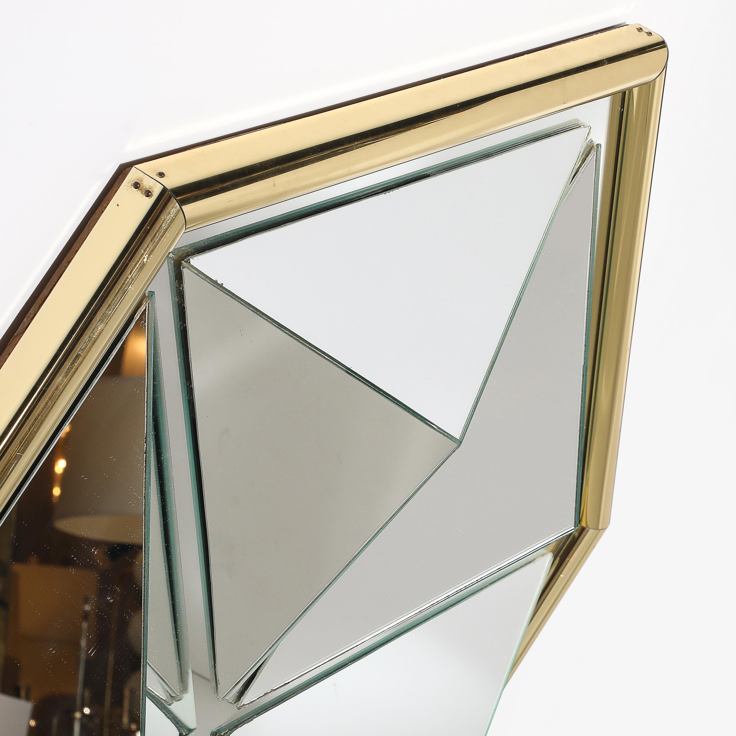 Miroir kaléidoscopique à segments hexagonaux du milieu du siècle avec cadre en laiton arrondi en vente 1
