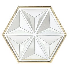 Miroir kaléidoscopique à segments hexagonaux du milieu du siècle avec cadre en laiton arrondi