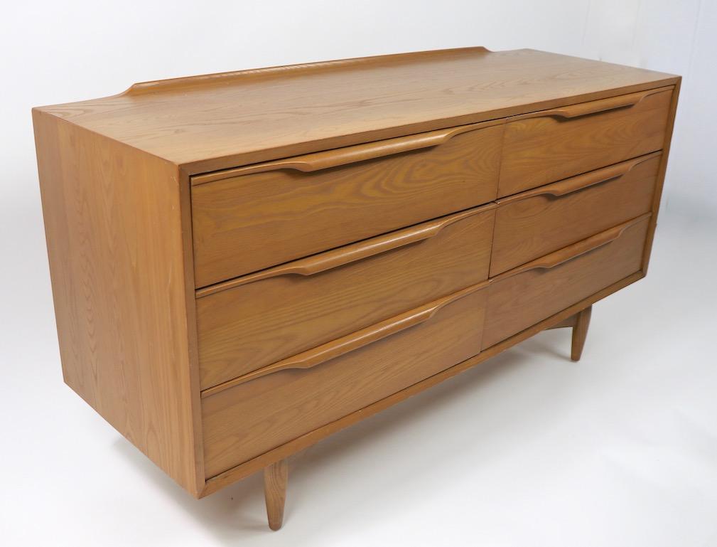 Mid Century Heywood Wakefield Danish Modern Style Dresser 1